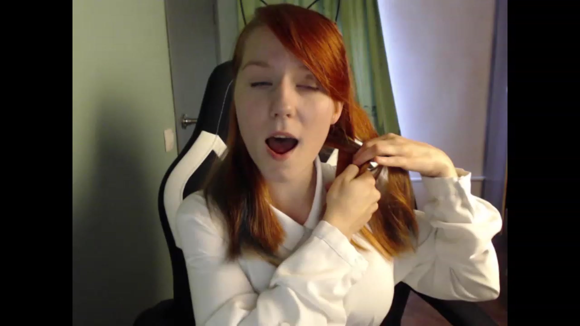 Gallery image thumbnail from NikiFoks18's myfreecams stream on, 08/22/2023, 08:26 image 6 of 20