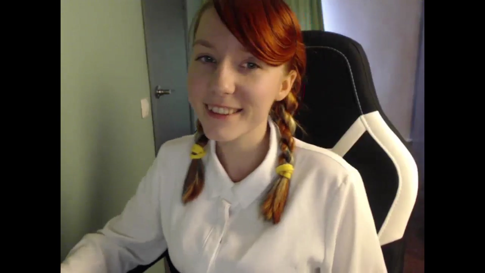 Gallery image thumbnail from NikiFoks18's myfreecams stream on, 08/23/2023, 06:09 image 13 of 20