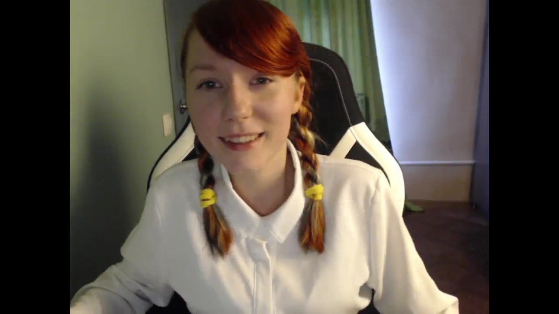Gallery image thumbnail from NikiFoks18's myfreecams stream on, 08/23/2023, 07:21 image 8 of 20