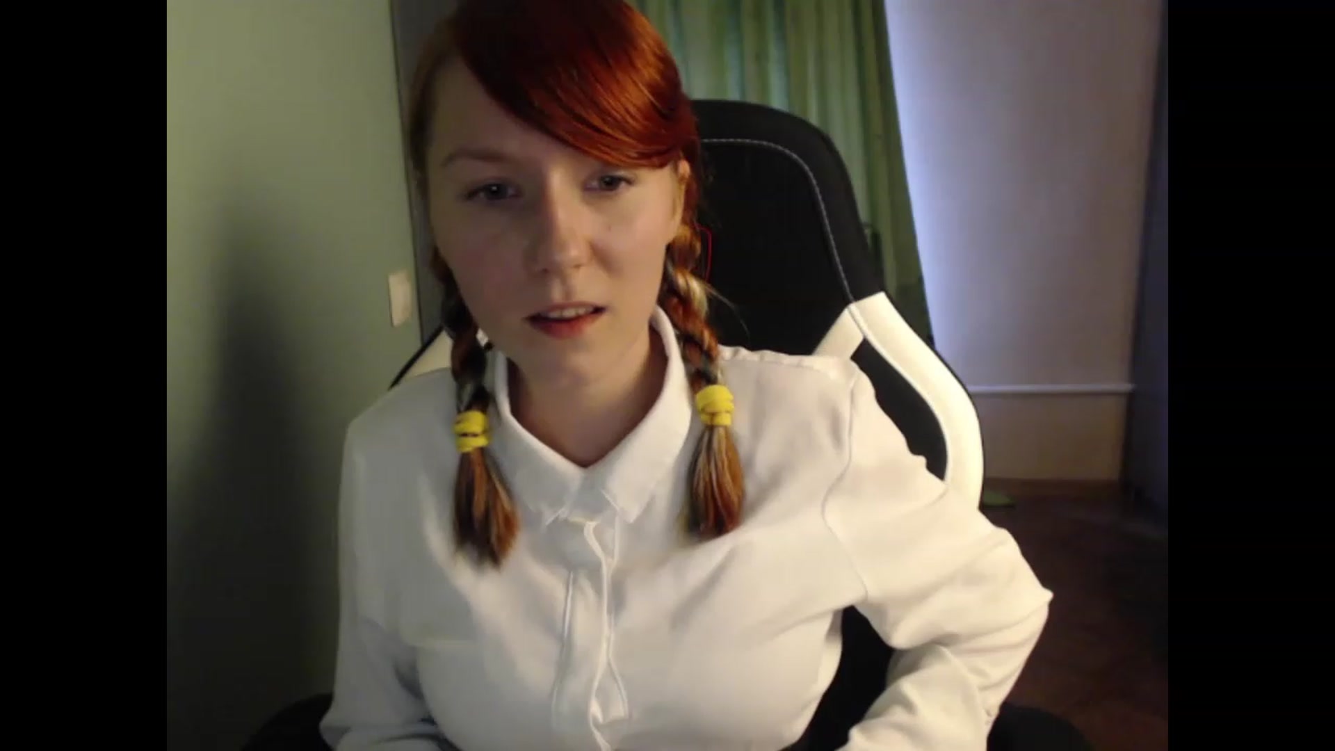 Gallery image thumbnail from NikiFoks18's myfreecams stream on, 08/23/2023, 08:00 image 4 of 20