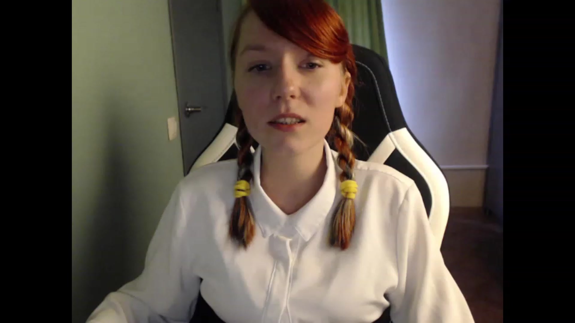 Gallery image thumbnail from NikiFoks18's myfreecams stream on, 08/23/2023, 08:00 image 6 of 20