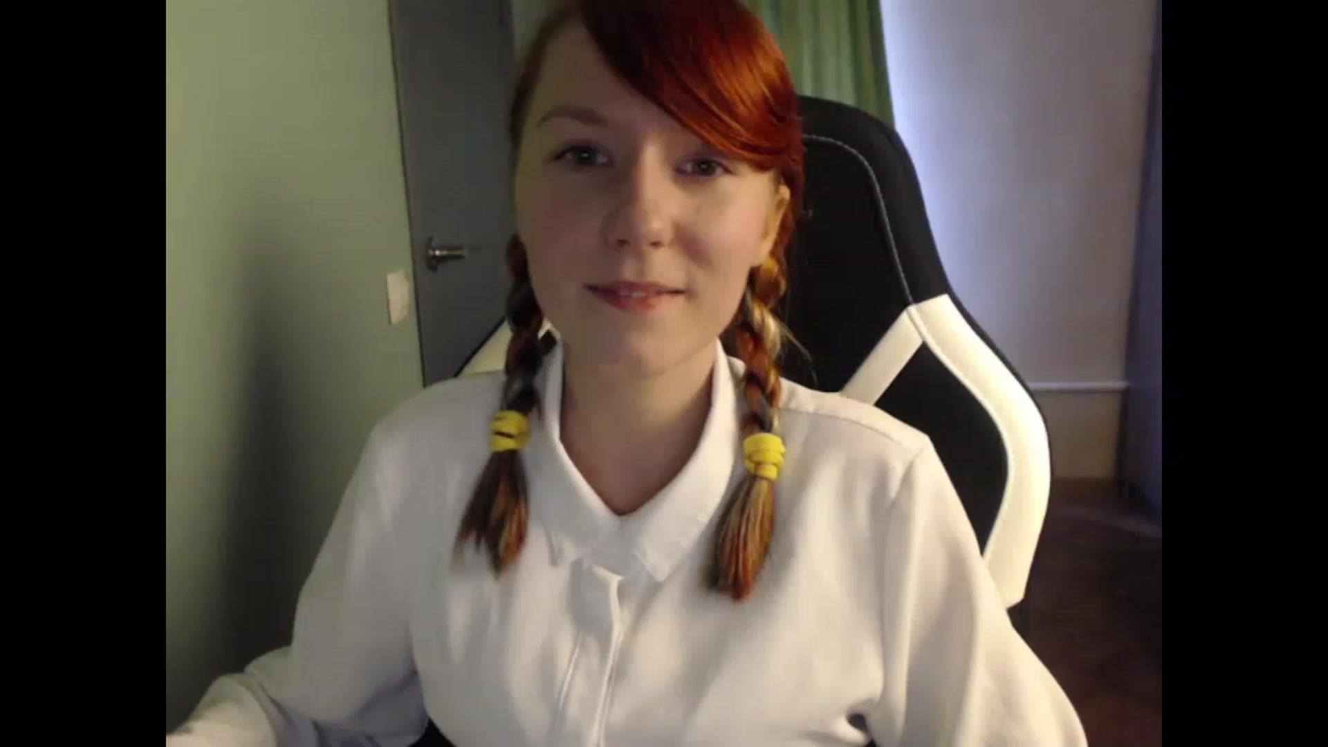 Gallery image thumbnail from NikiFoks18's myfreecams stream on, 08/23/2023, 08:00 image 9 of 20