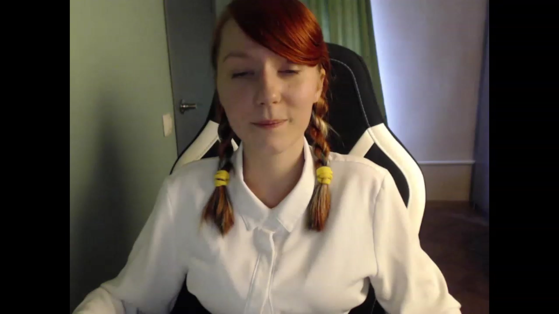 Gallery image thumbnail from NikiFoks18's myfreecams stream on, 08/23/2023, 08:00 image 13 of 20