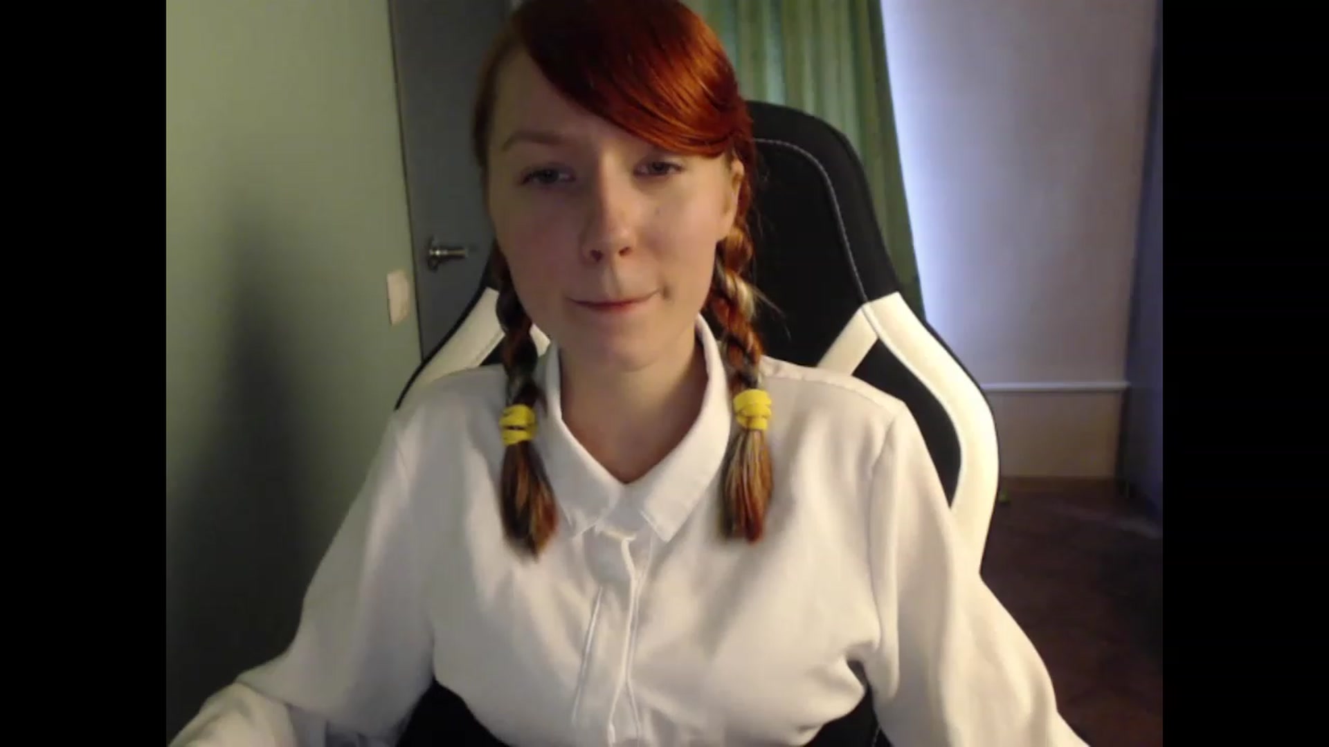 Gallery image thumbnail from NikiFoks18's myfreecams stream on, 08/23/2023, 08:00 image 10 of 20