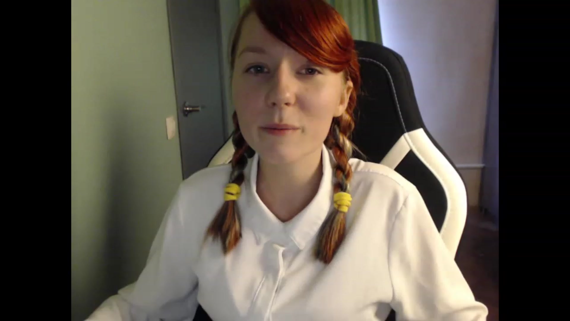 Gallery image thumbnail from NikiFoks18's myfreecams stream on, 08/23/2023, 08:00 image 14 of 20