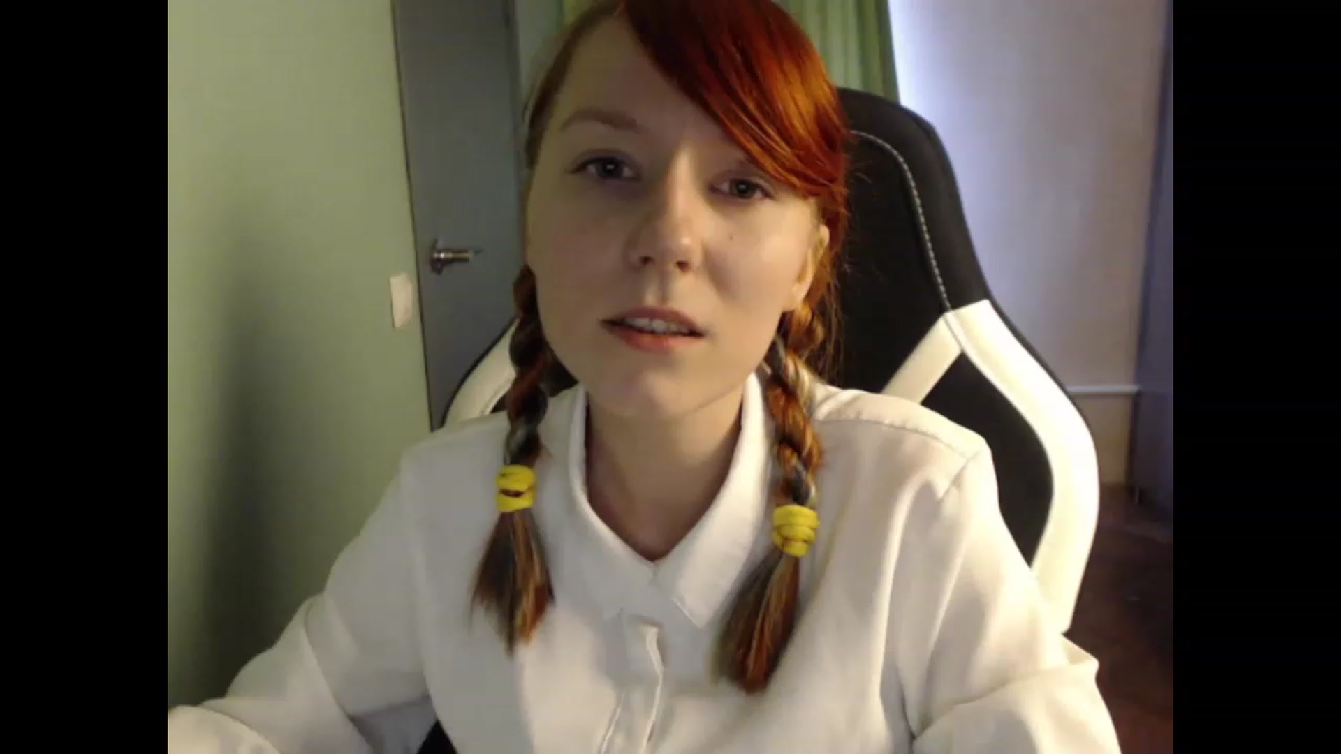 Gallery image thumbnail from NikiFoks18's myfreecams stream on, 08/23/2023, 09:12 image 5 of 20