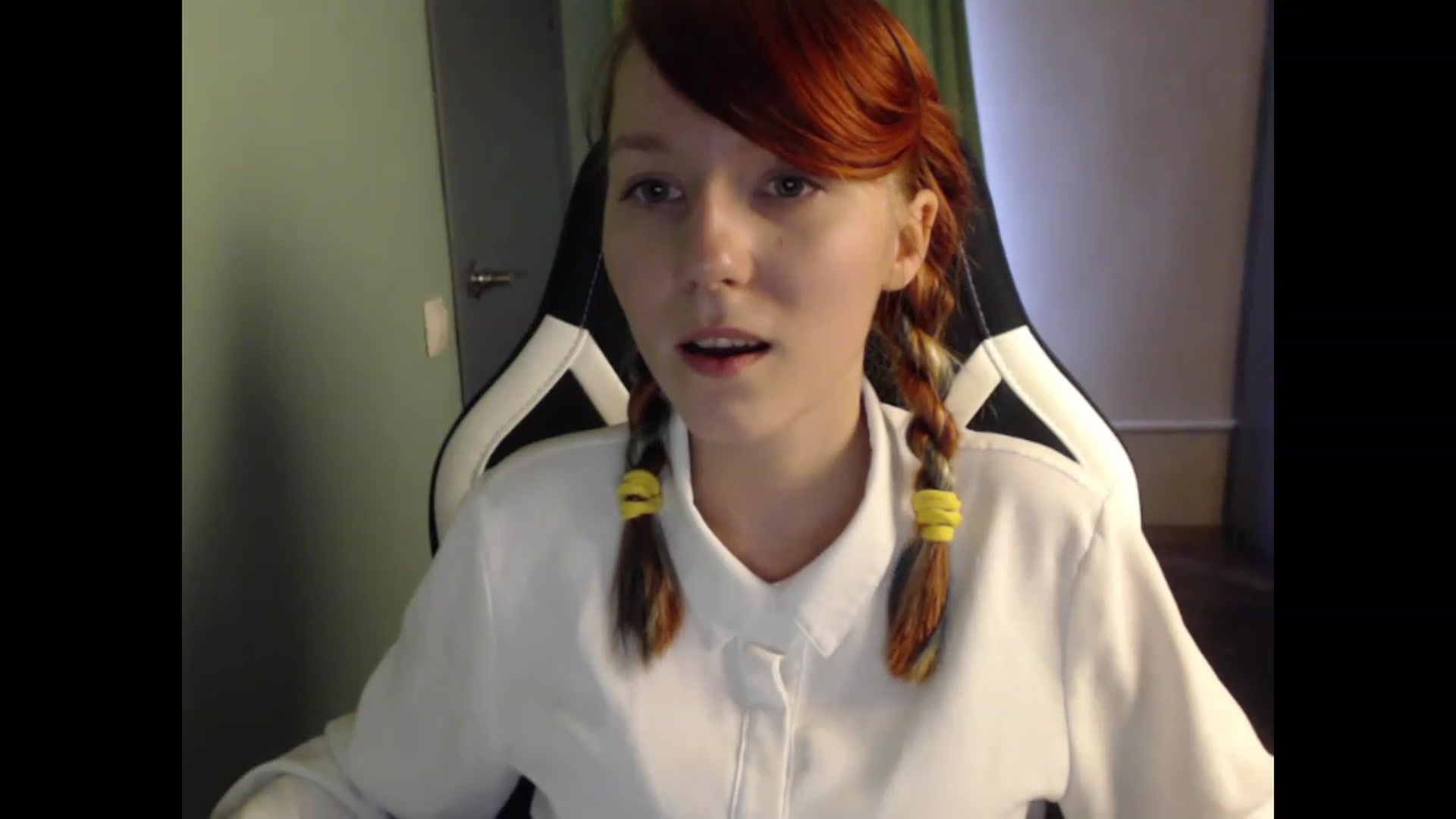 Gallery image thumbnail from NikiFoks18's myfreecams stream on, 08/23/2023, 09:12 image 8 of 20