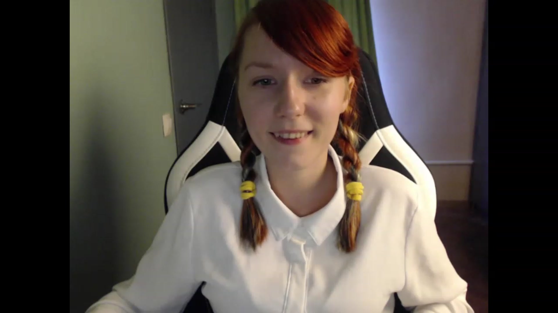 Gallery image thumbnail from NikiFoks18's myfreecams stream on, 08/23/2023, 09:12 image 14 of 20