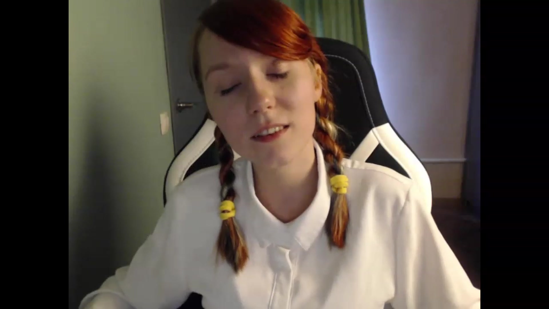 Gallery image thumbnail from NikiFoks18's myfreecams stream on, 08/23/2023, 09:12 image 9 of 20