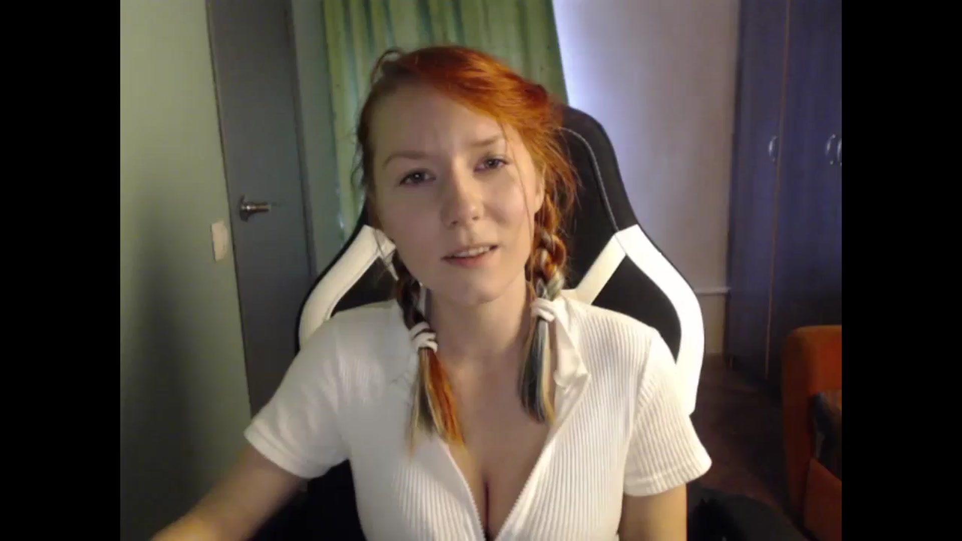 Gallery image thumbnail from NikiFoks18's myfreecams stream on, 08/25/2023, 08:58 image 4 of 20