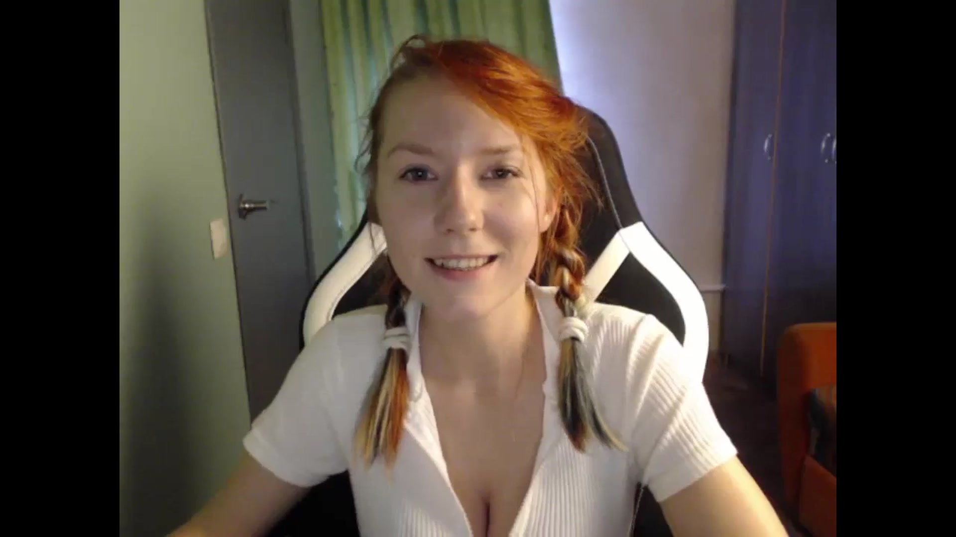 Gallery image thumbnail from NikiFoks18's myfreecams stream on, 08/25/2023, 08:58 image 7 of 20