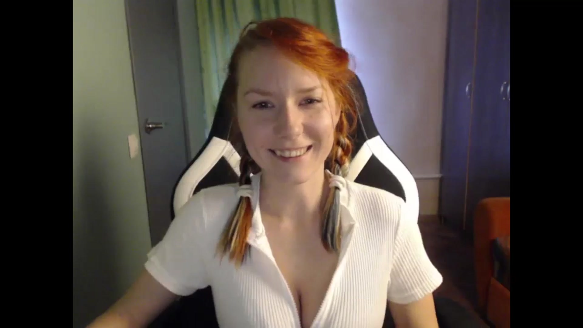 Gallery image thumbnail from NikiFoks18's myfreecams stream on, 08/25/2023, 08:58 image 10 of 20