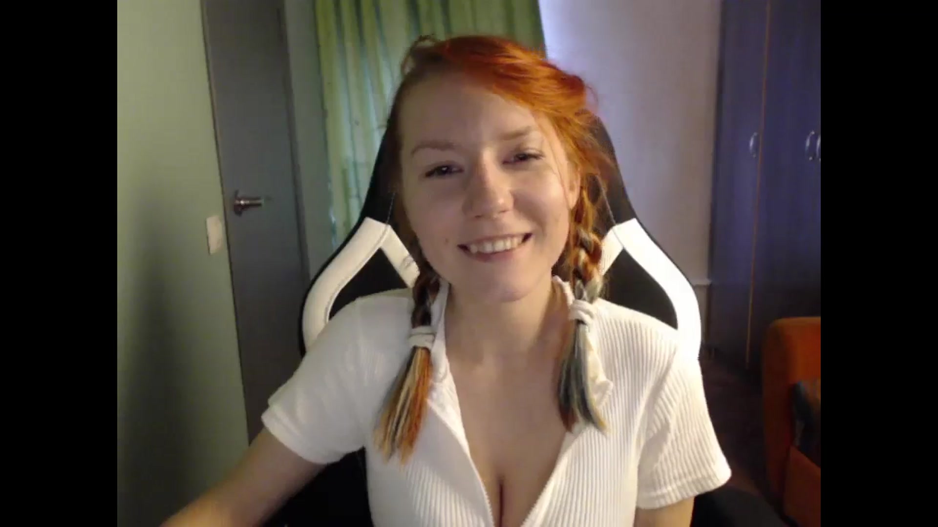 Gallery image thumbnail from NikiFoks18's myfreecams stream on, 08/25/2023, 08:58 image 8 of 20