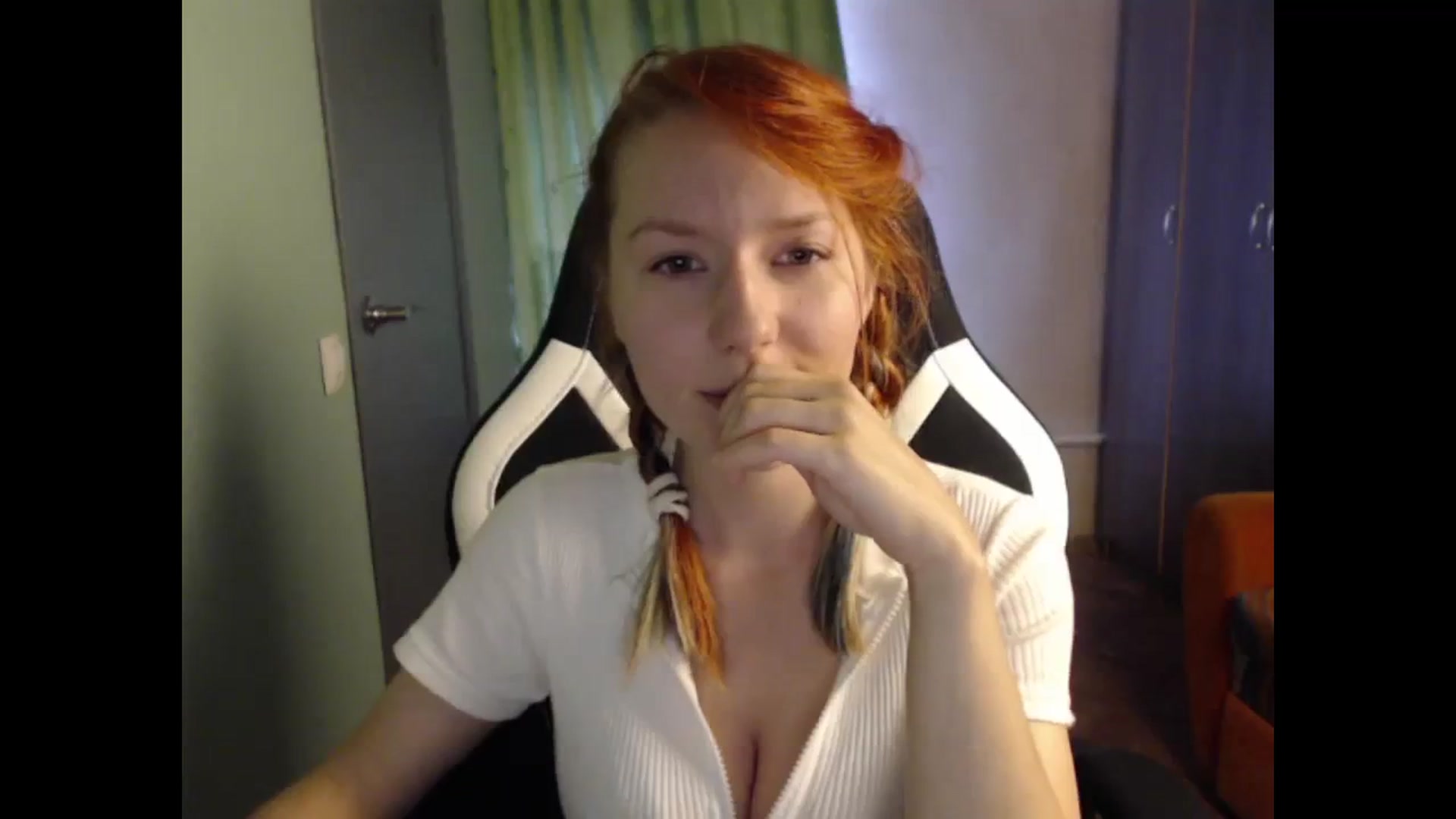 Gallery image thumbnail from NikiFoks18's myfreecams stream on, 08/25/2023, 08:58 image 5 of 20