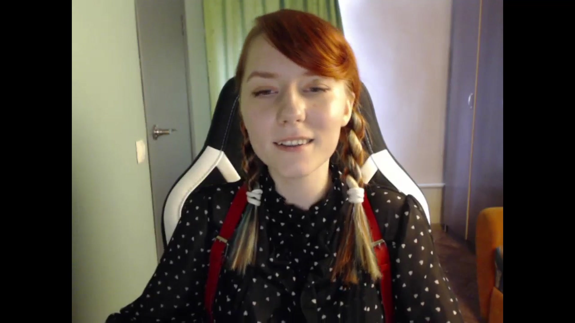 Gallery image thumbnail from NikiFoks18's myfreecams stream on, 08/26/2023, 07:15 image 10 of 20