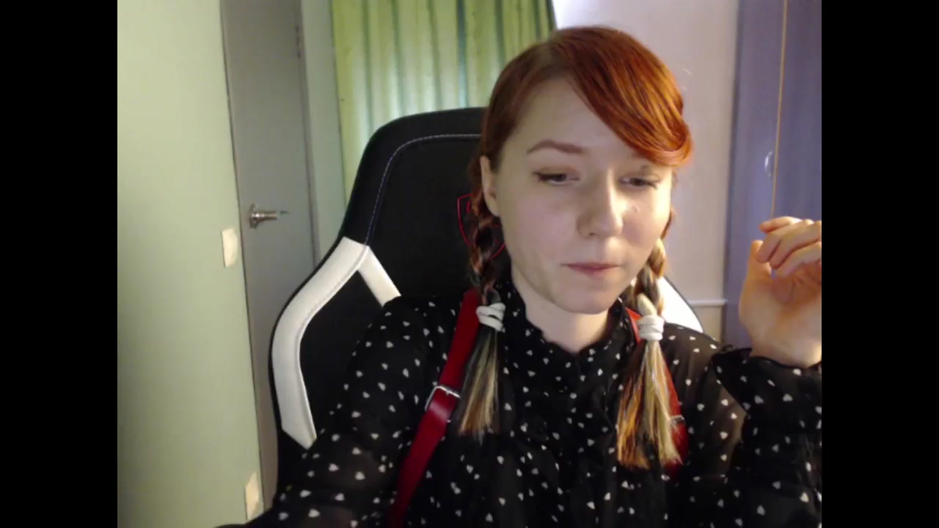 Gallery image thumbnail from NikiFoks18's myfreecams stream on, 08/26/2023, 07:15 image 1 of 20
