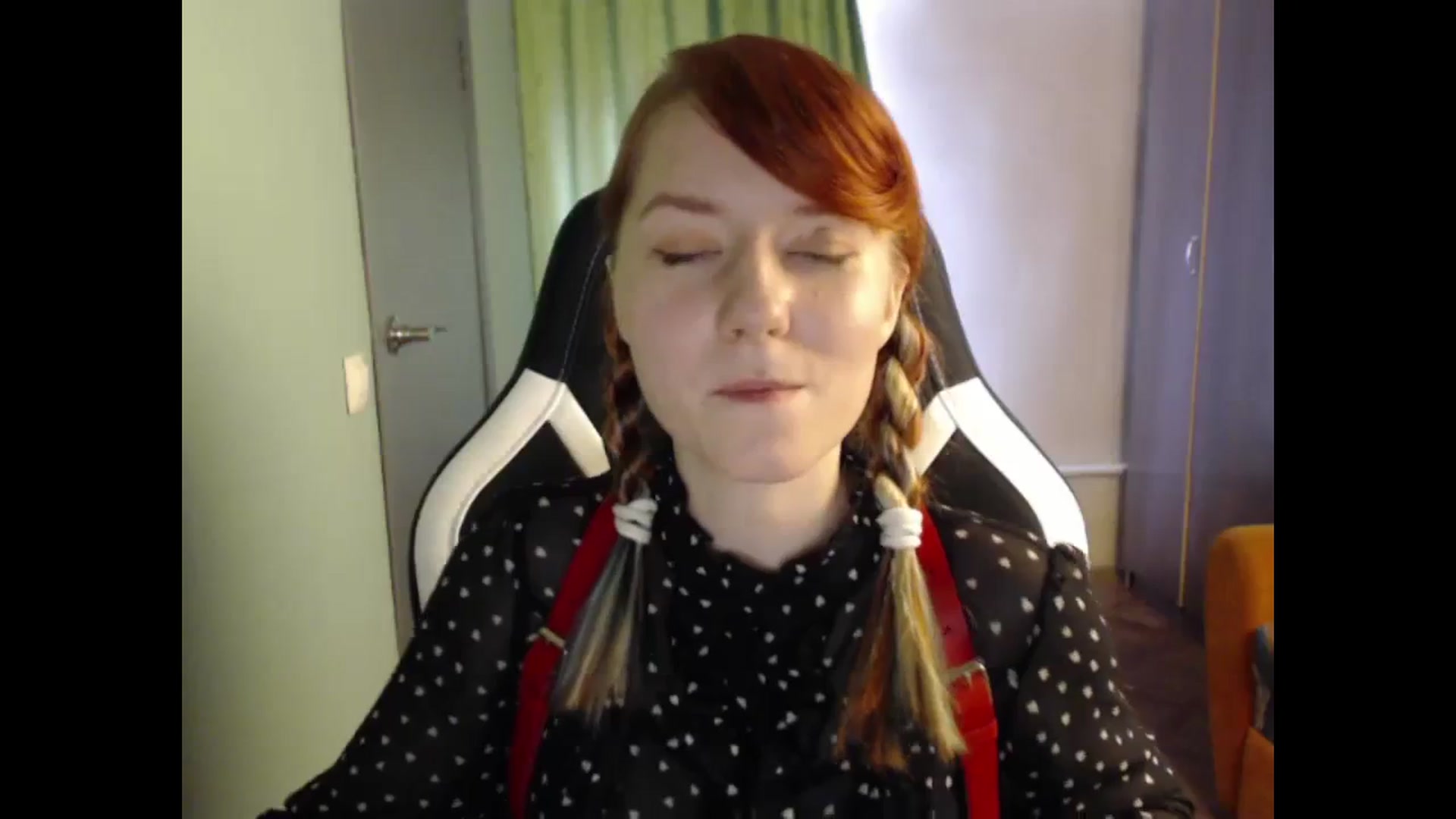 Gallery image thumbnail from NikiFoks18's myfreecams stream on, 08/26/2023, 07:15 image 14 of 20