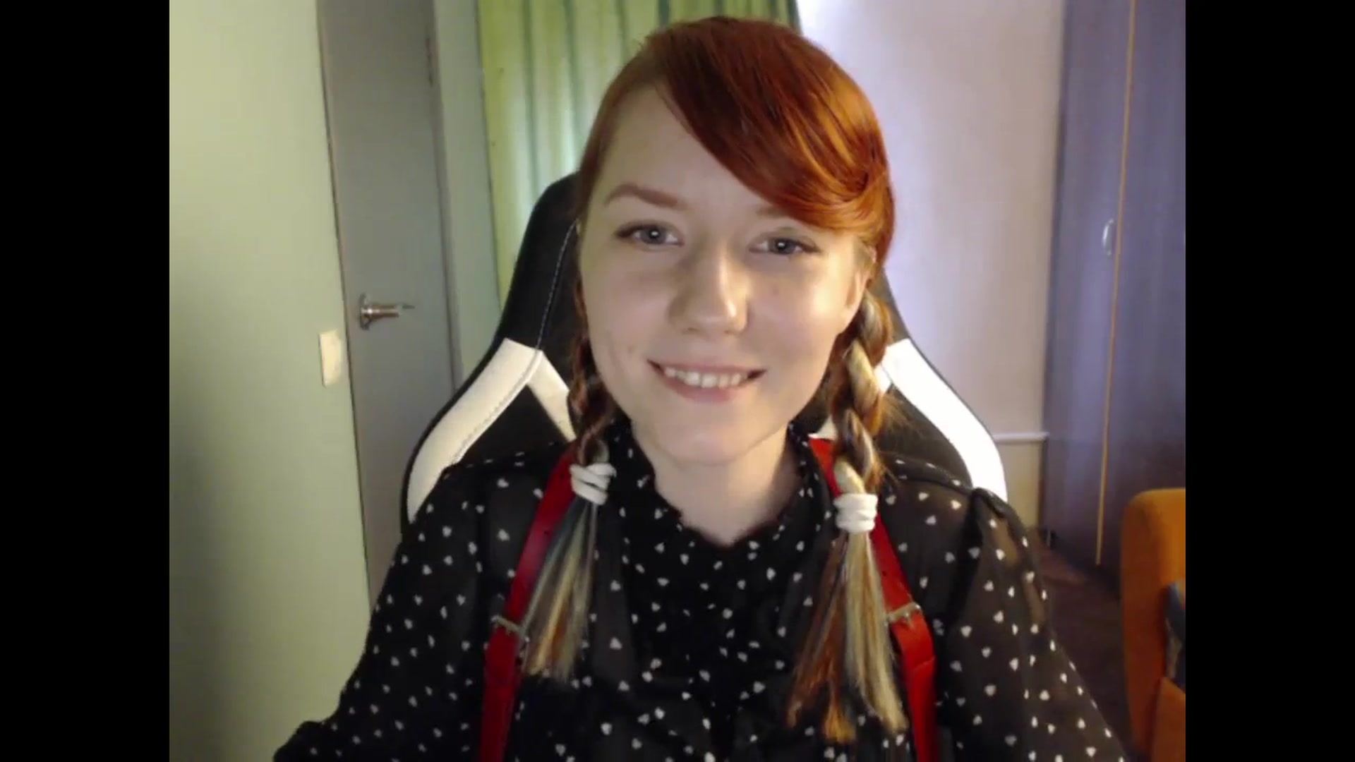 Gallery image thumbnail from NikiFoks18's myfreecams stream on, 08/26/2023, 09:05 image 4 of 20
