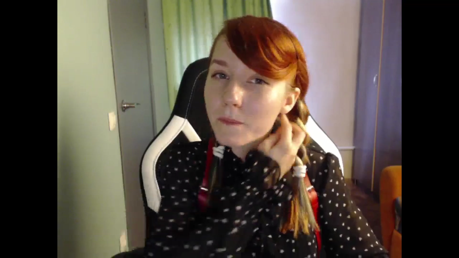 Gallery image thumbnail from NikiFoks18's myfreecams stream on, 08/26/2023, 09:05 image 15 of 20
