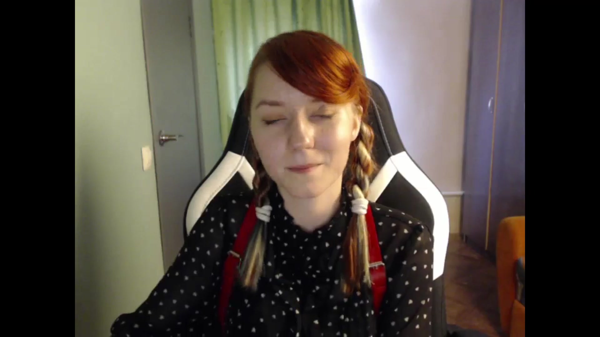 Gallery image thumbnail from NikiFoks18's myfreecams stream on, 08/26/2023, 09:05 image 18 of 20