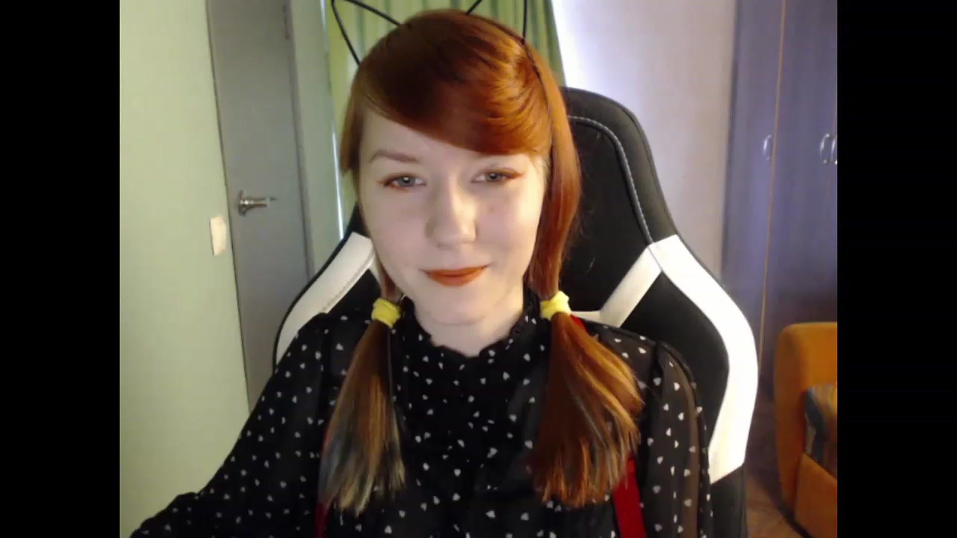 Gallery image thumbnail from NikiFoks18's myfreecams stream on, 08/27/2023, 06:25 image 4 of 20