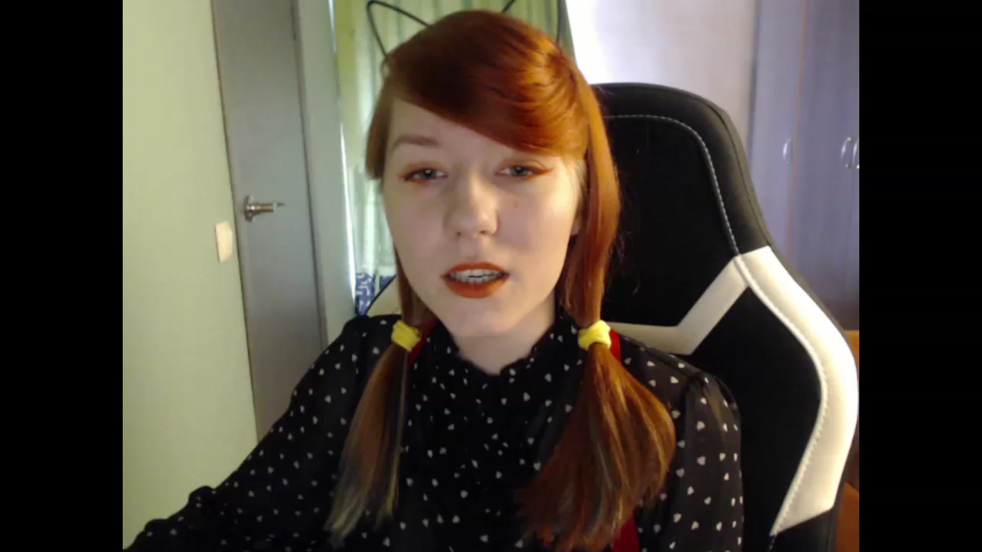 Gallery image thumbnail from NikiFoks18's myfreecams stream on, 08/27/2023, 06:25 image 10 of 20