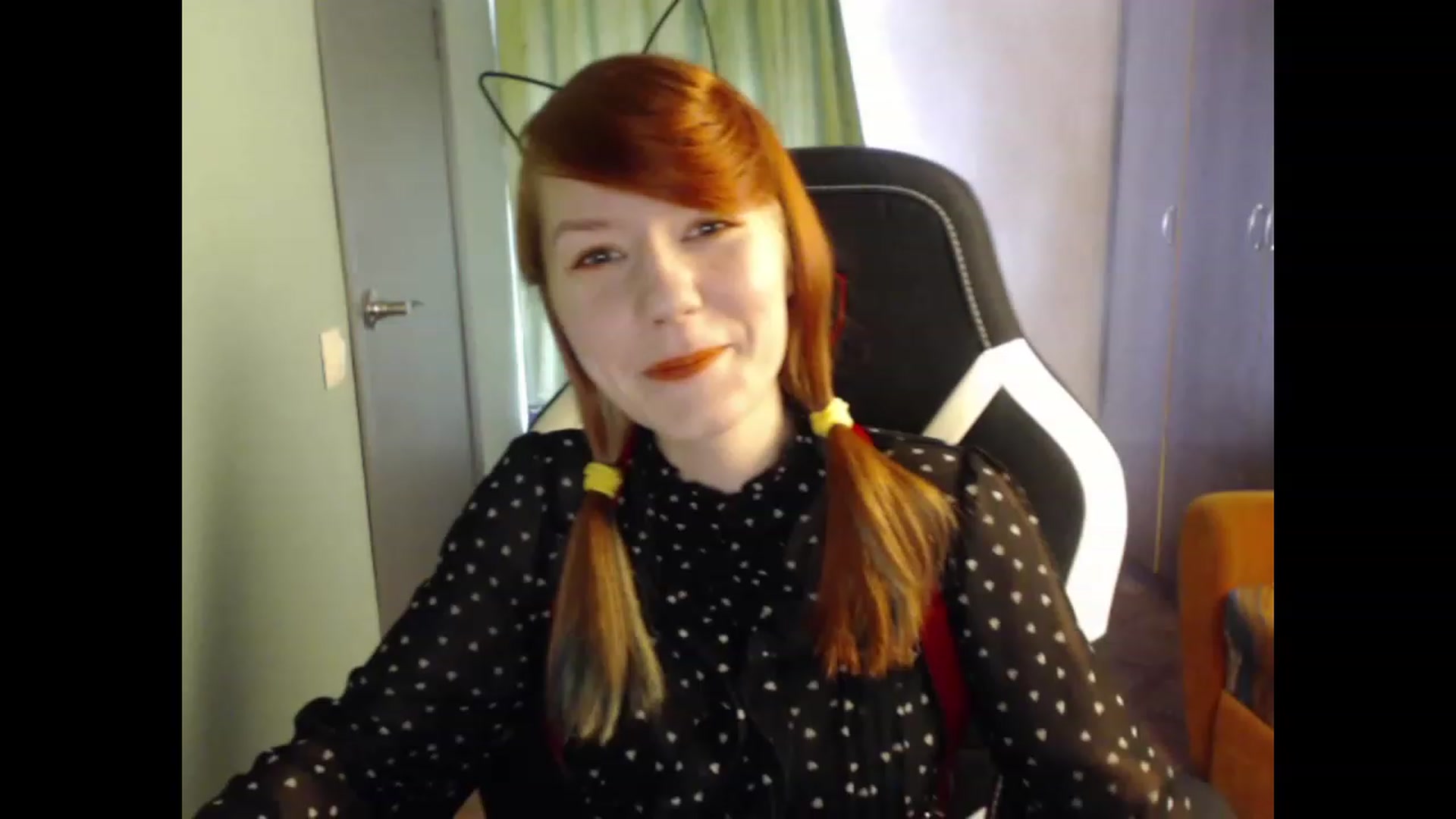 Gallery image thumbnail from NikiFoks18's myfreecams stream on, 08/27/2023, 06:25 image 13 of 20