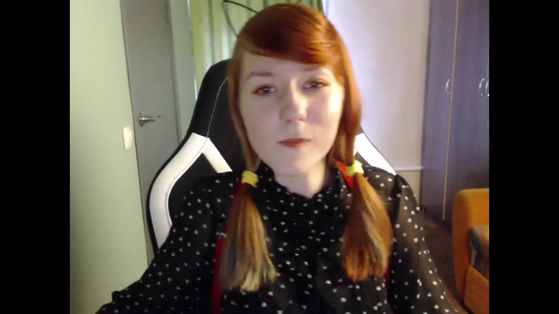 Gallery image thumbnail from NikiFoks18's myfreecams stream on, 08/27/2023, 08:34 image 9 of 20