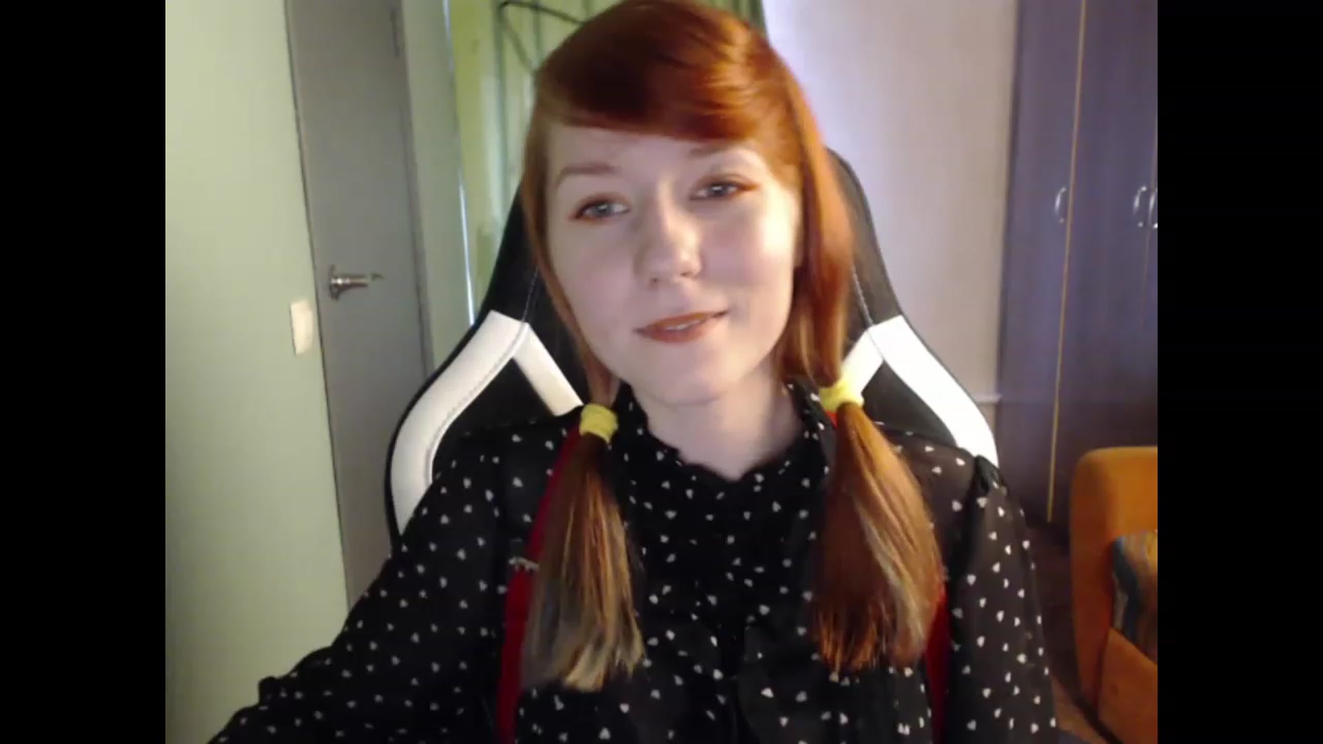 Gallery image thumbnail from NikiFoks18's myfreecams stream on, 08/27/2023, 08:34 image 11 of 20