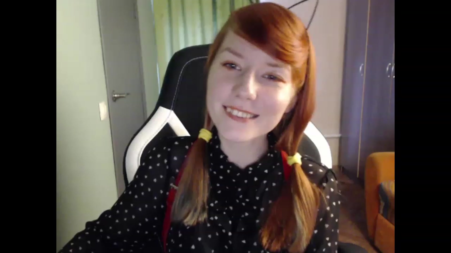 Gallery image thumbnail from NikiFoks18's myfreecams stream on, 08/27/2023, 08:34 image 16 of 20