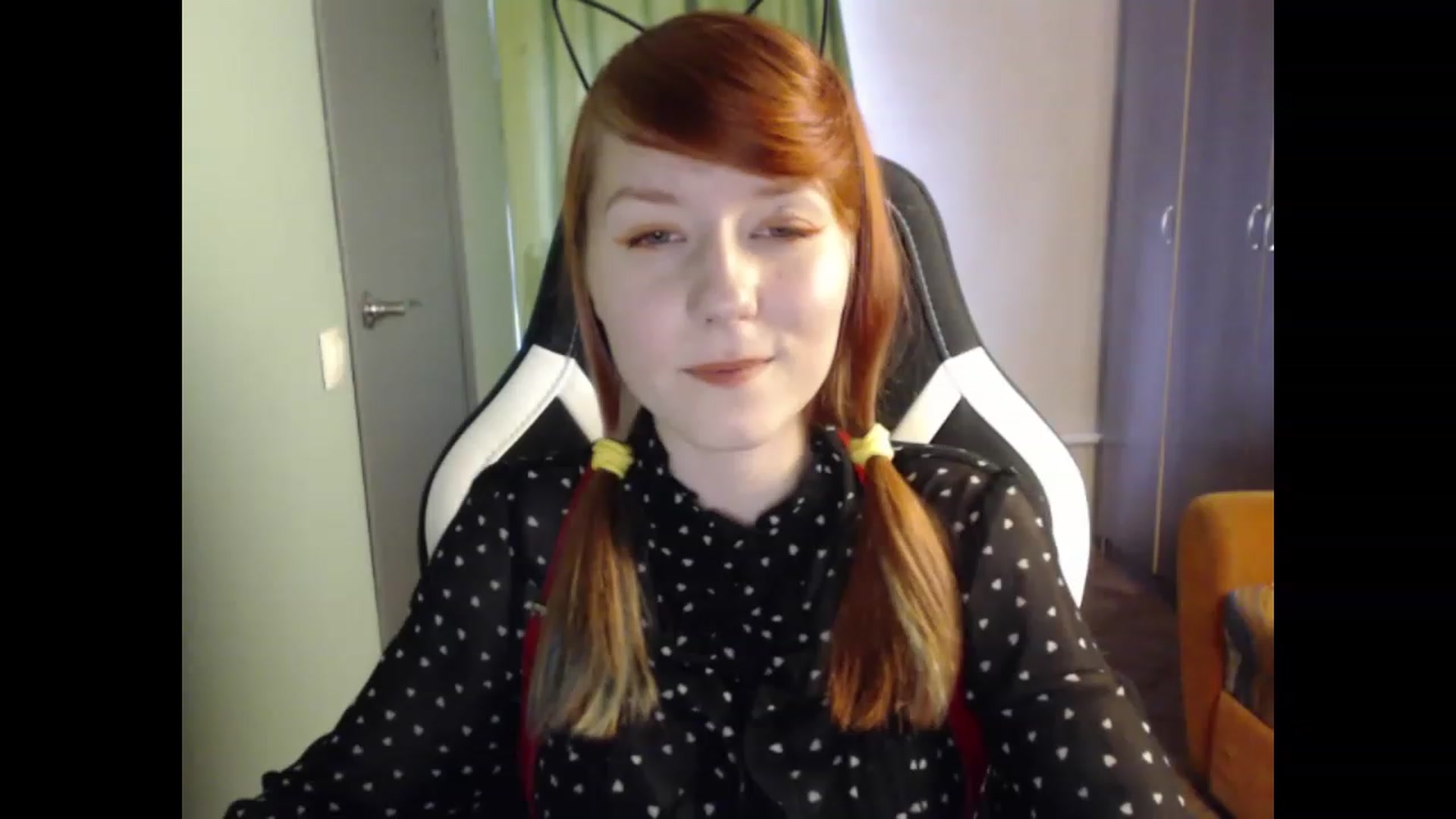 Gallery image thumbnail from NikiFoks18's myfreecams stream on, 08/27/2023, 08:34 image 19 of 20