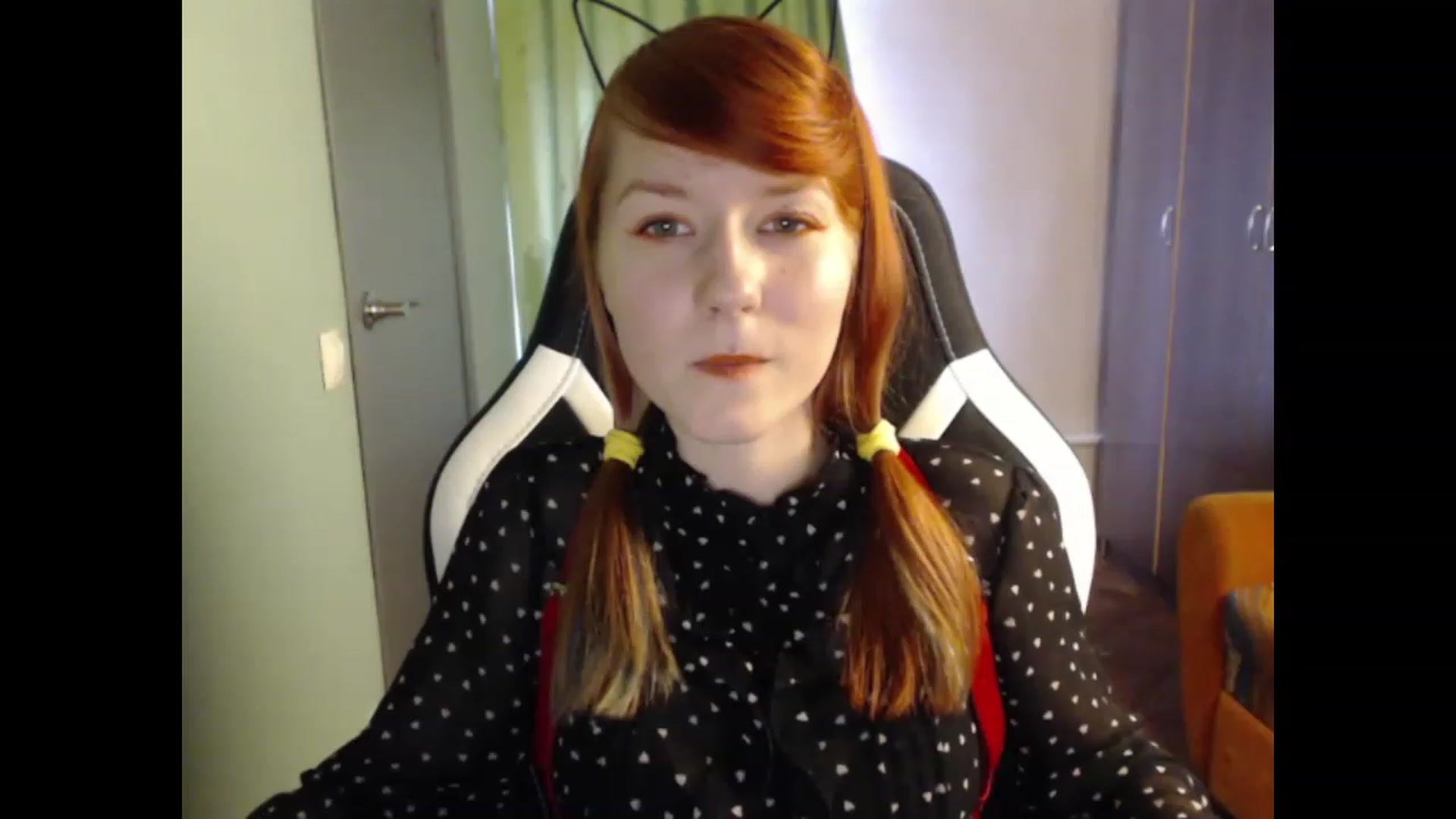 Gallery image thumbnail from NikiFoks18's myfreecams stream on, 08/27/2023, 08:34 image 5 of 20
