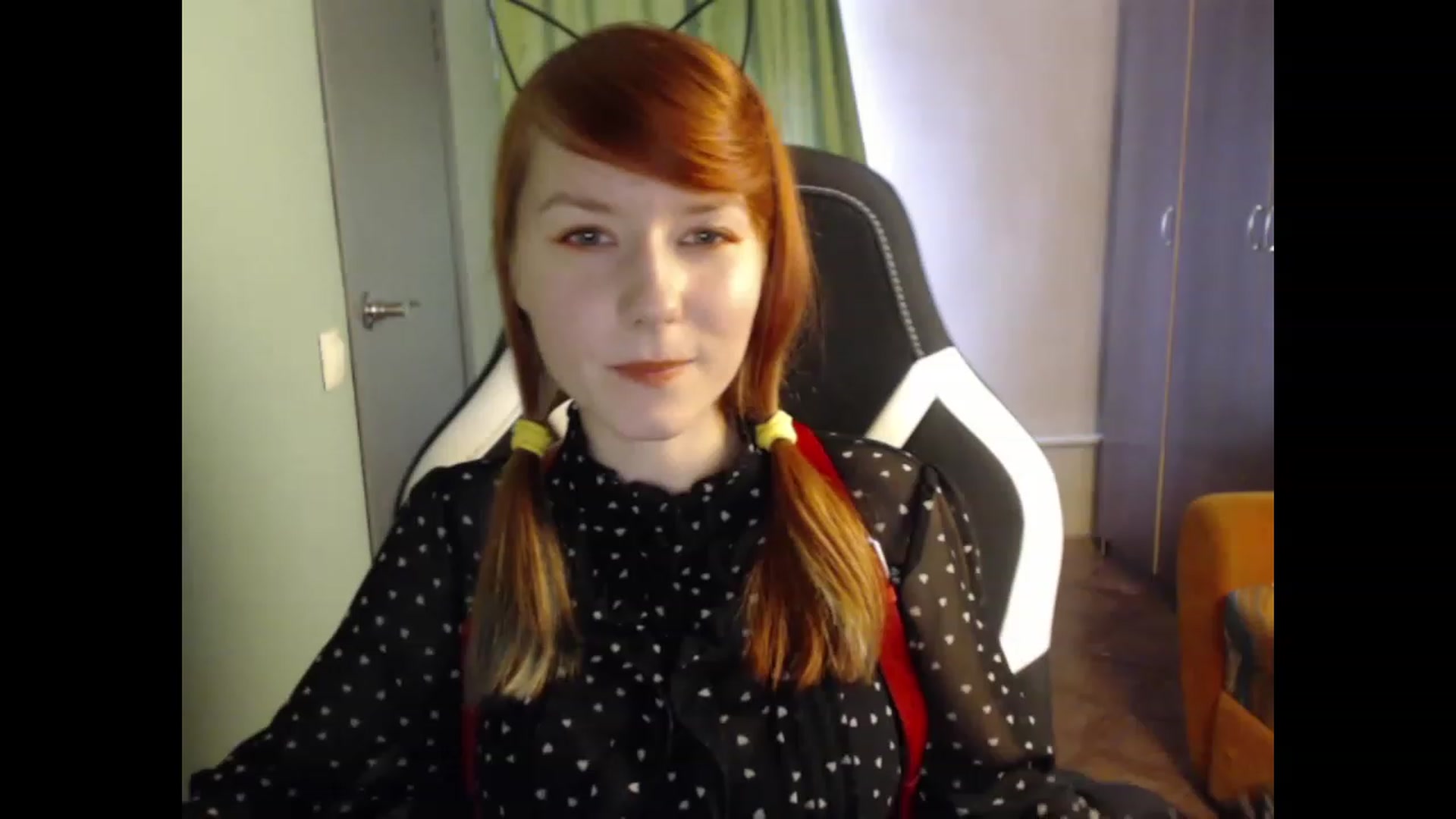 Gallery image thumbnail from NikiFoks18's myfreecams stream on, 08/27/2023, 08:34 image 6 of 20
