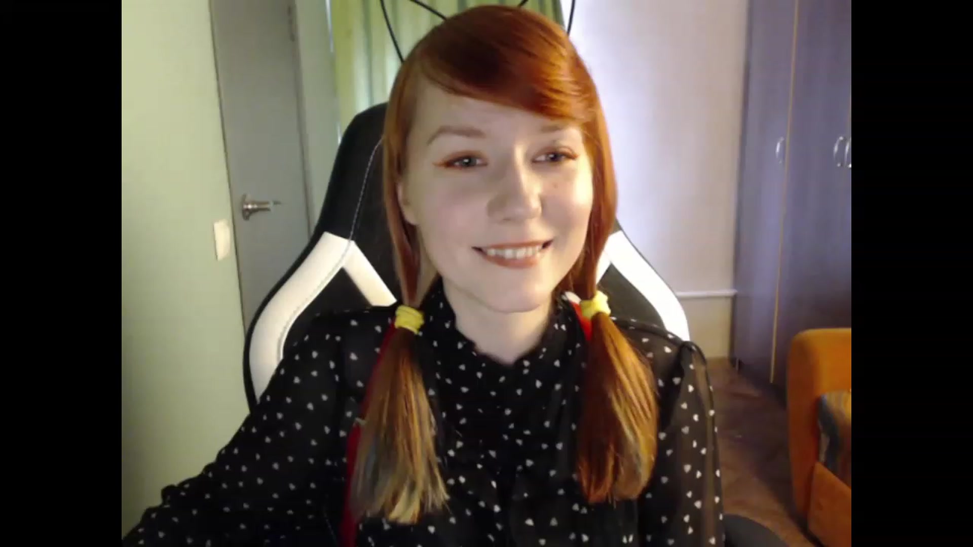 Gallery image thumbnail from NikiFoks18's myfreecams stream on, 08/27/2023, 09:07 image 9 of 20