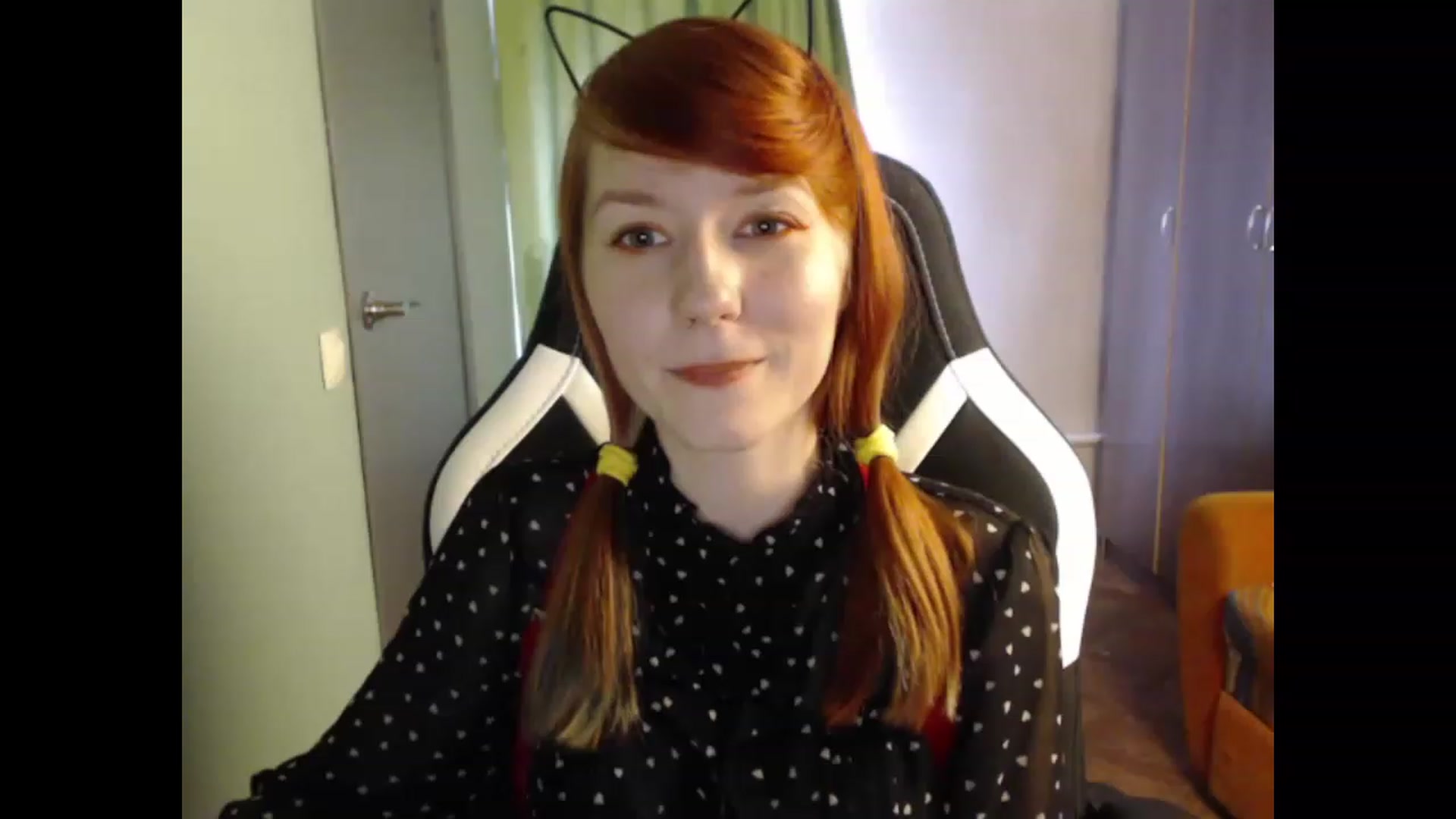 Gallery image thumbnail from NikiFoks18's myfreecams stream on, 08/27/2023, 09:07 image 5 of 20