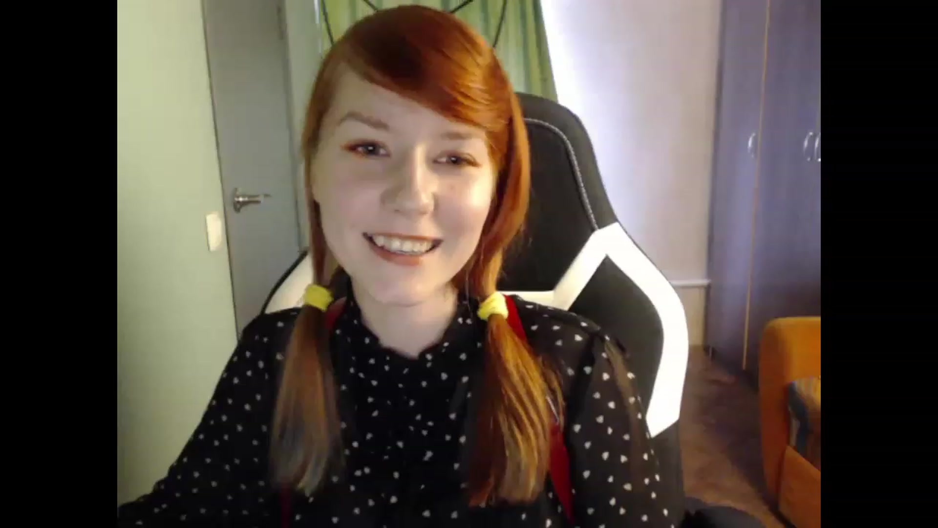 Gallery image thumbnail from NikiFoks18's myfreecams stream on, 08/27/2023, 09:07 image 10 of 20