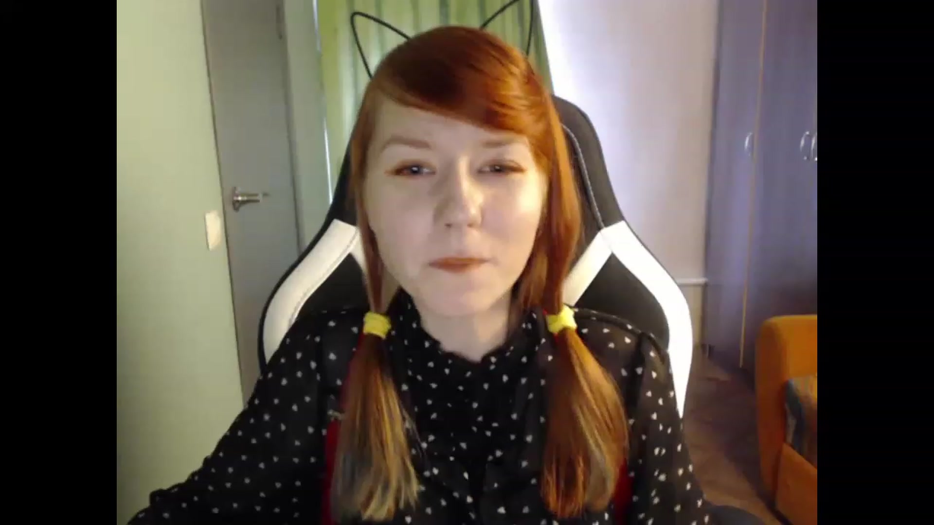 Gallery image thumbnail from NikiFoks18's myfreecams stream on, 08/27/2023, 09:07 image 17 of 20