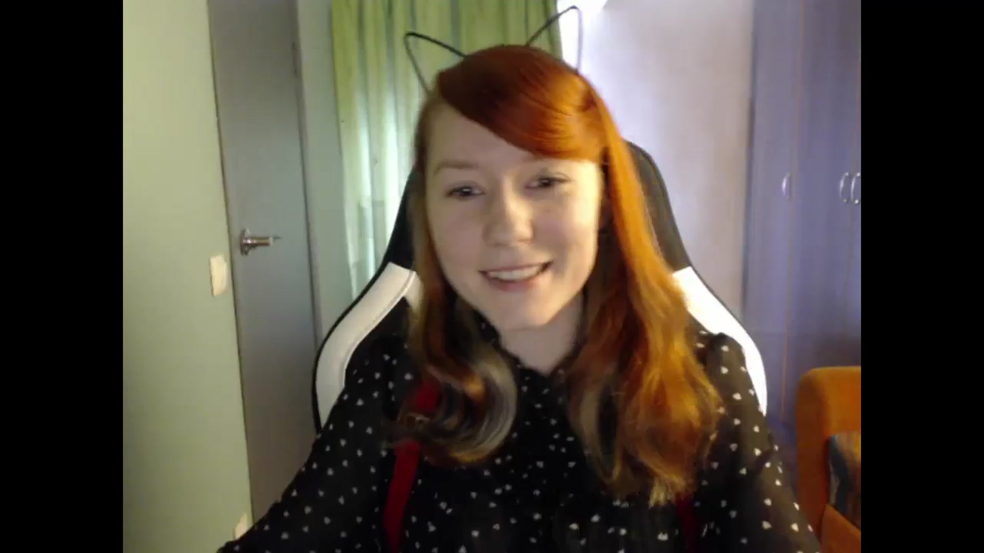 Gallery image thumbnail from NikiFoks18's myfreecams stream on, 08/28/2023, 06:33 image 2 of 20