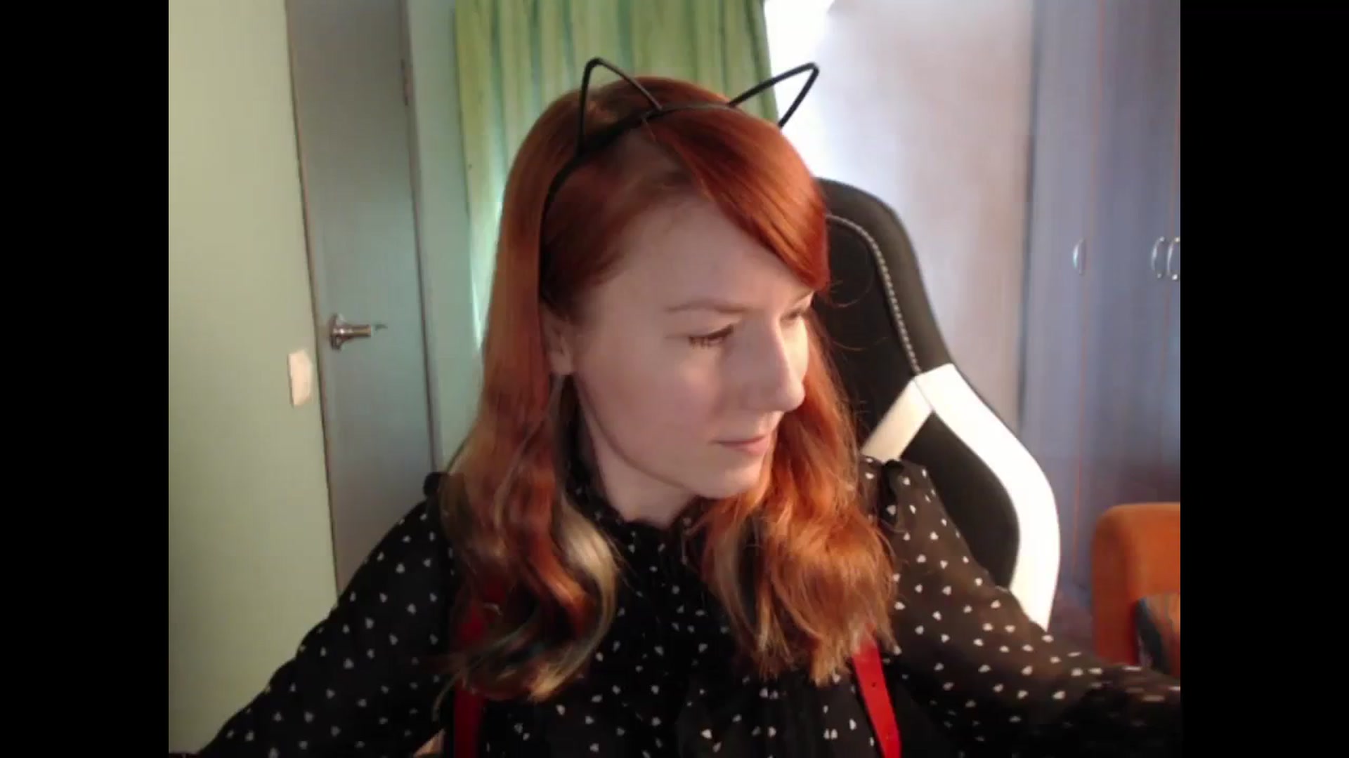 Gallery image thumbnail from NikiFoks18's myfreecams stream on, 08/28/2023, 06:33 image 7 of 20