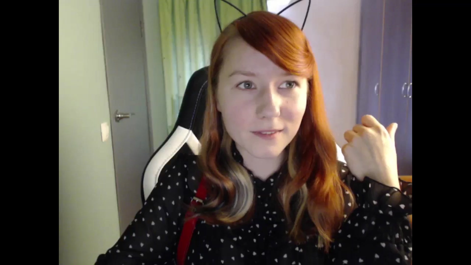 Gallery image thumbnail from NikiFoks18's myfreecams stream on, 08/28/2023, 06:33 image 10 of 20