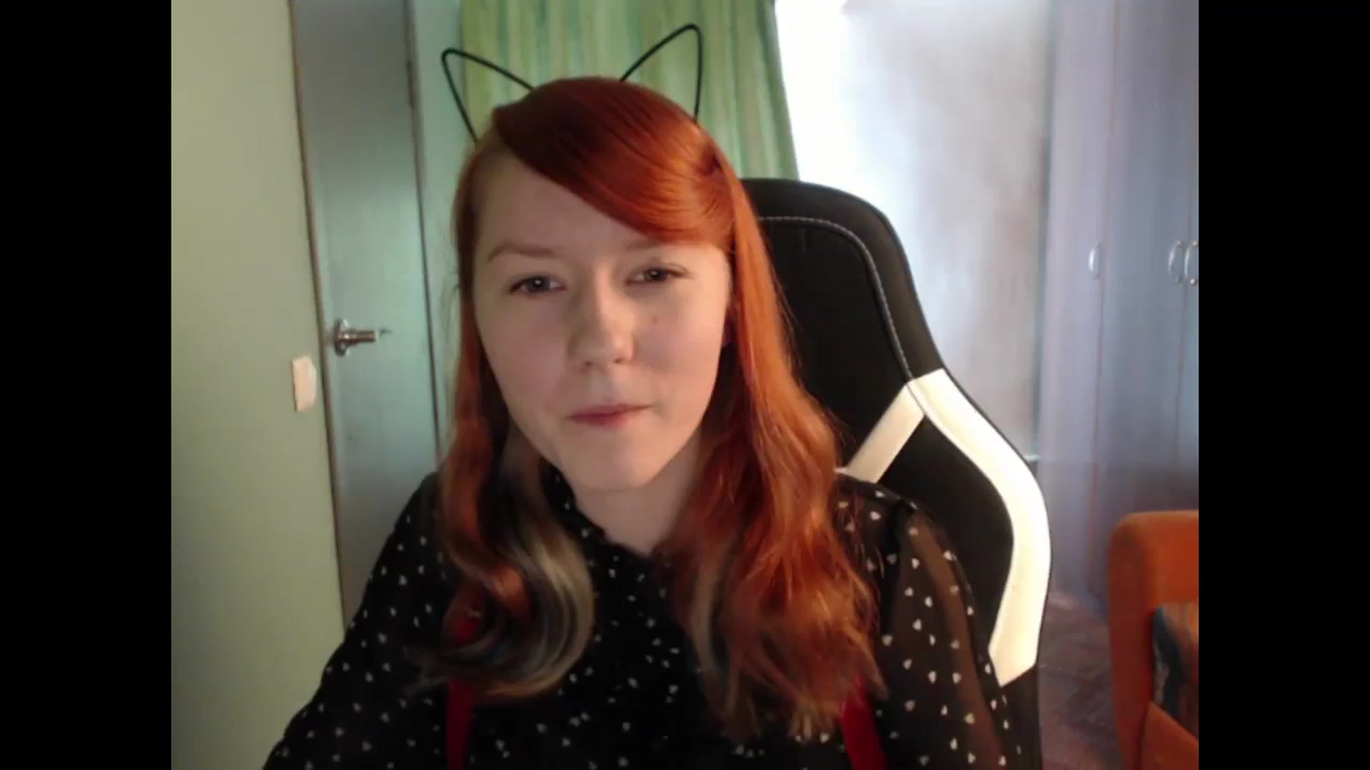 Gallery image thumbnail from NikiFoks18's myfreecams stream on, 08/28/2023, 06:33 image 4 of 20
