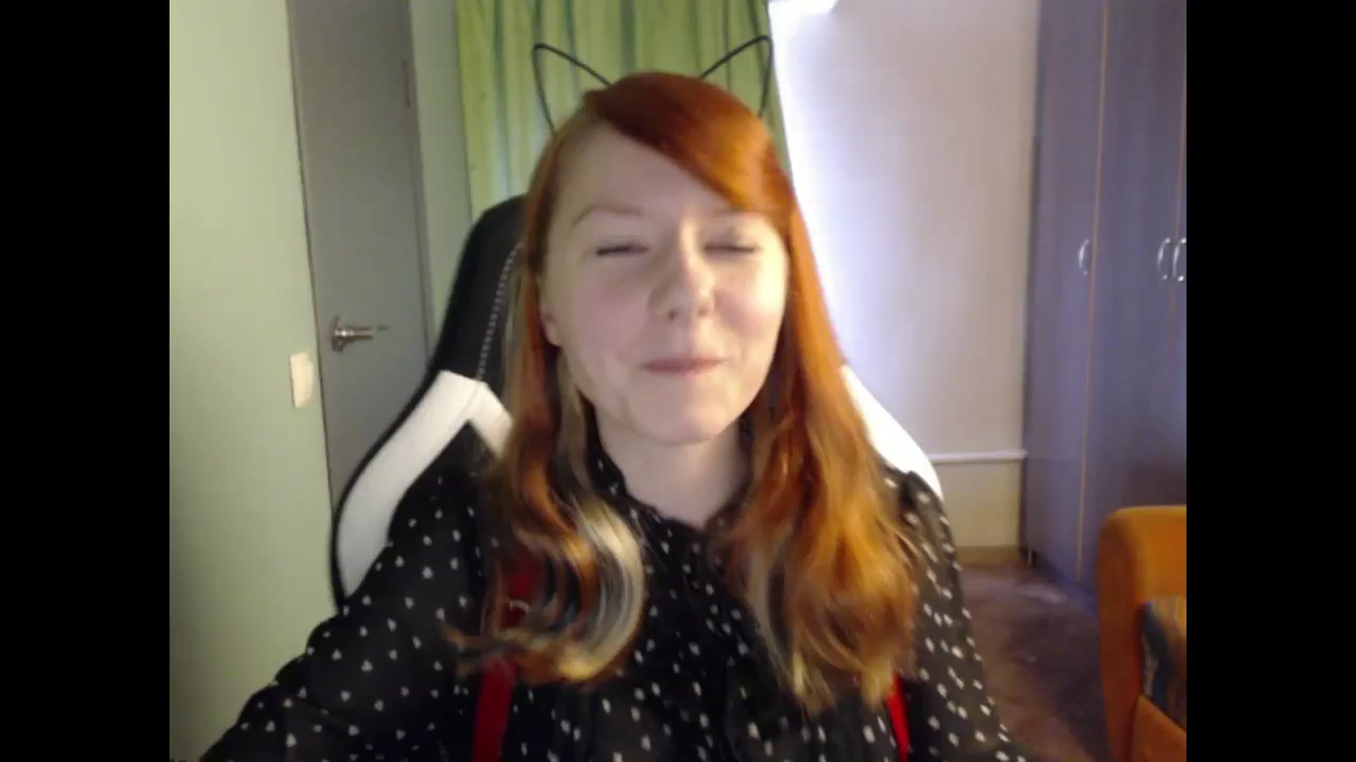 Gallery image thumbnail from NikiFoks18's myfreecams stream on, 08/28/2023, 06:33 image 8 of 20