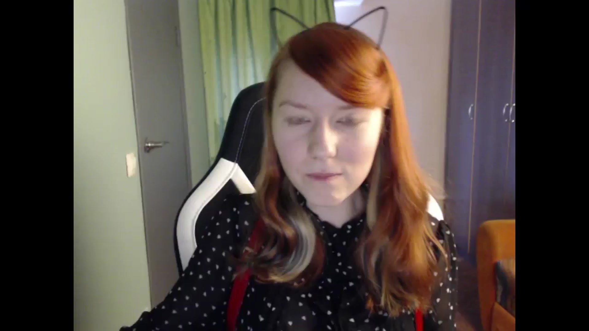 Gallery image thumbnail from NikiFoks18's myfreecams stream on, 08/28/2023, 06:33 image 17 of 20