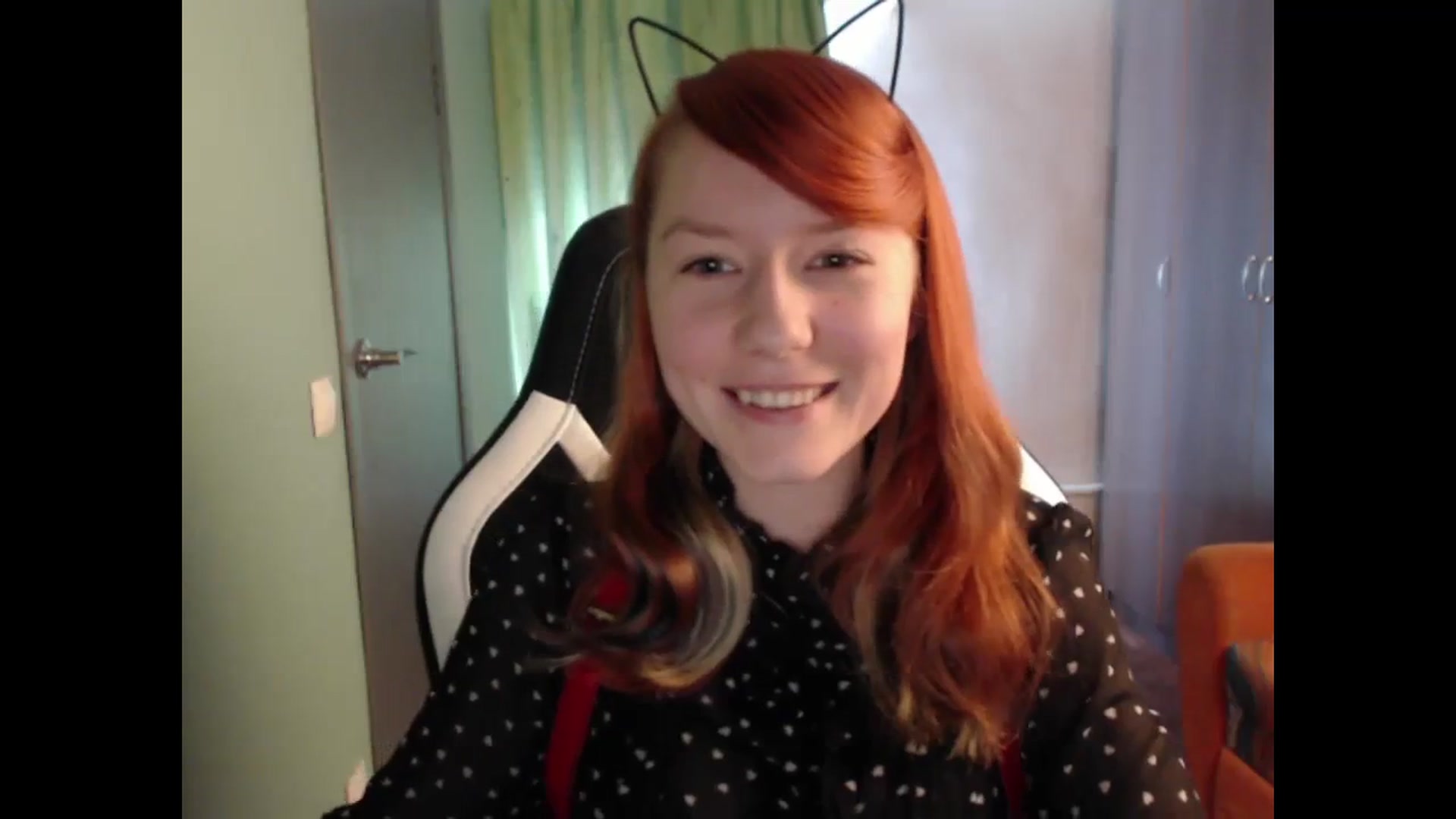 Gallery image thumbnail from NikiFoks18's myfreecams stream on, 08/28/2023, 06:33 image 6 of 20