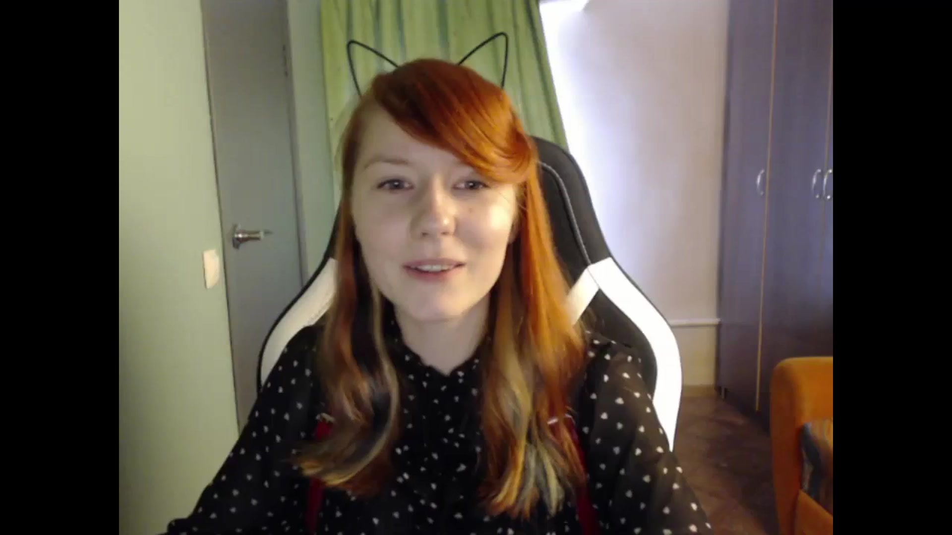 Gallery image thumbnail from NikiFoks18's myfreecams stream on, 08/28/2023, 09:22 image 12 of 20