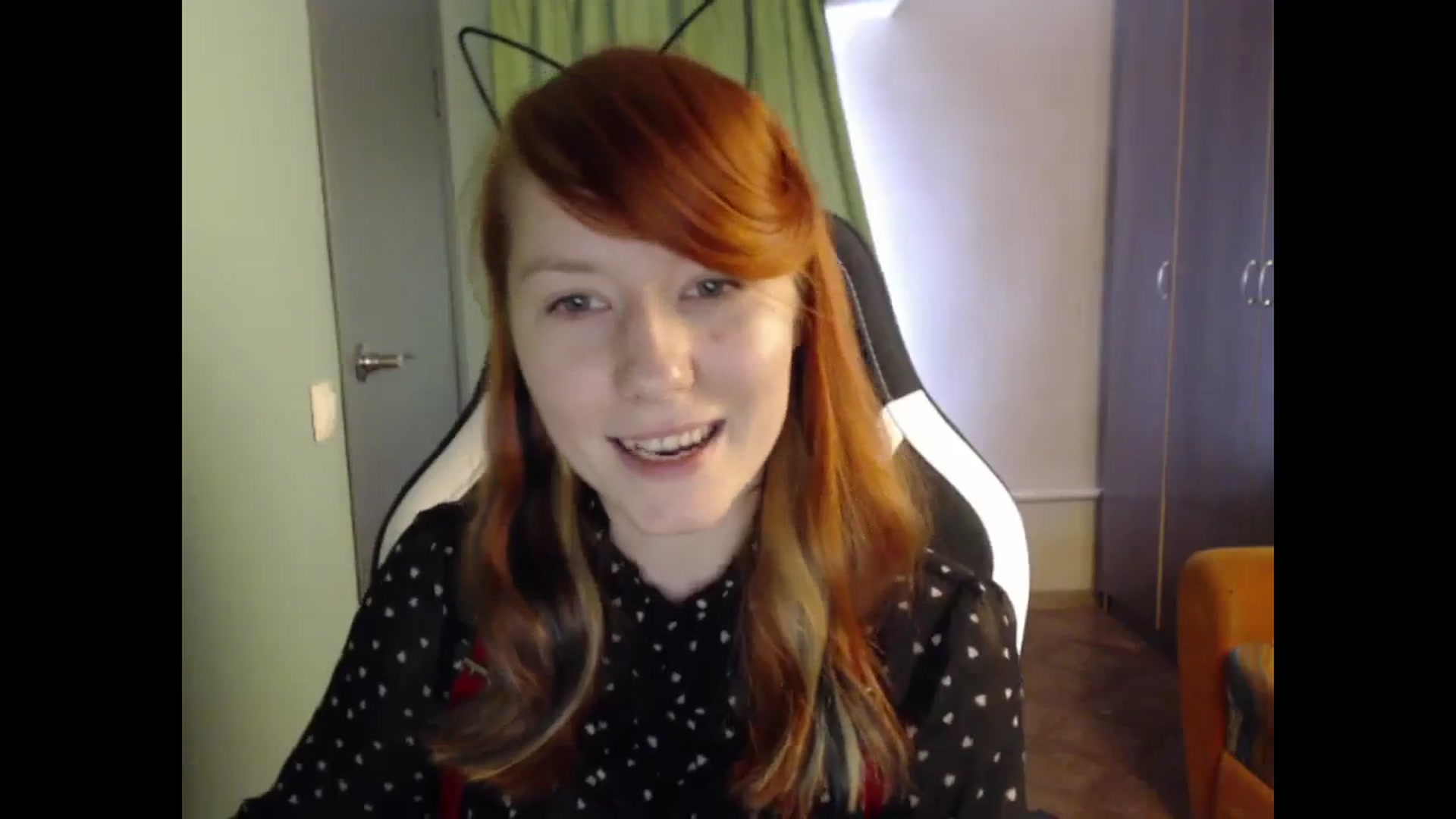 Gallery image thumbnail from NikiFoks18's myfreecams stream on, 08/28/2023, 09:22 image 14 of 20