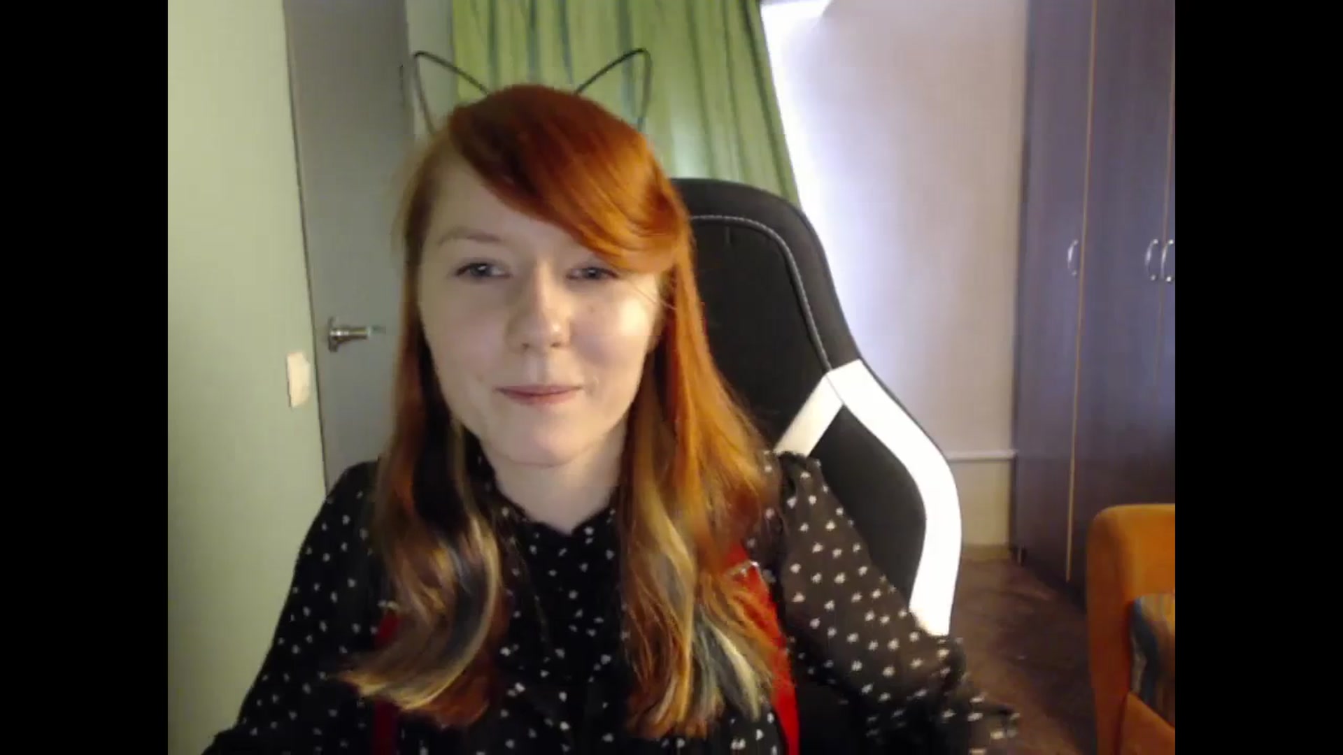 Gallery image thumbnail from NikiFoks18's myfreecams stream on, 08/28/2023, 09:22 image 15 of 20