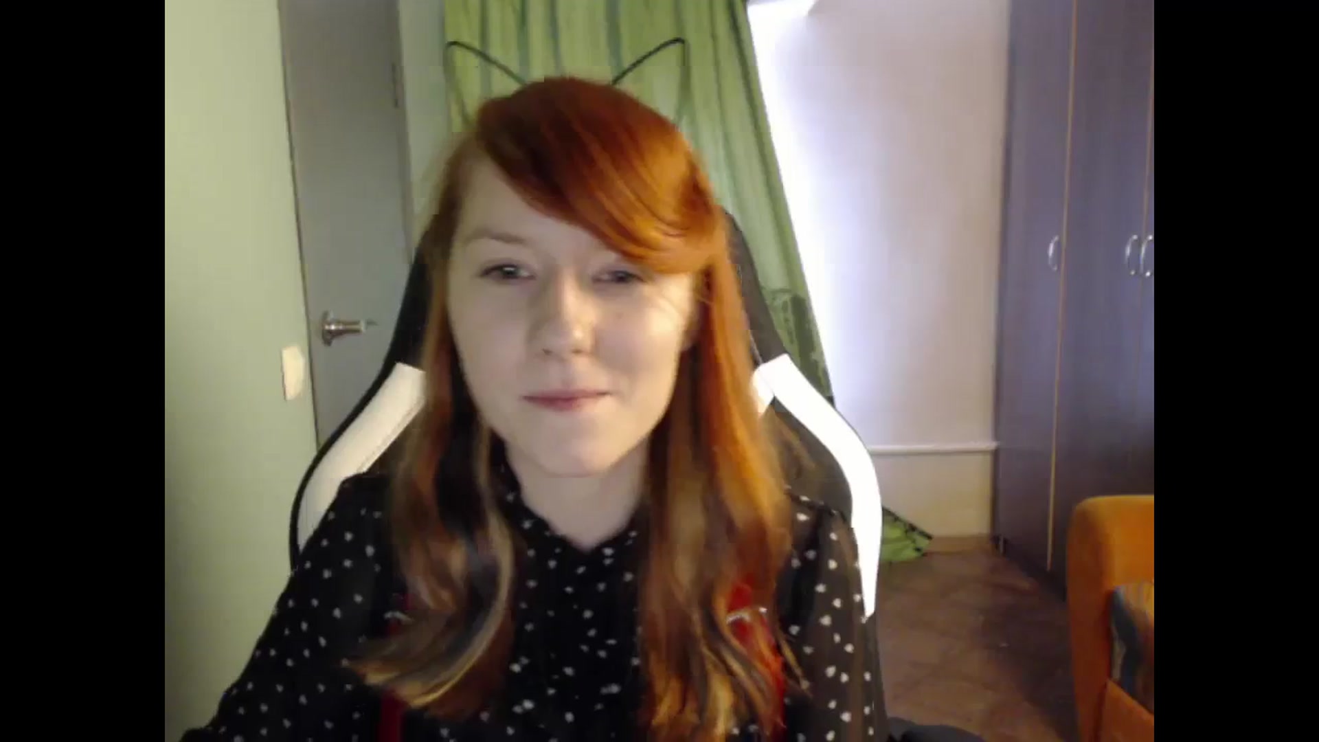 Gallery image thumbnail from NikiFoks18's myfreecams stream on, 08/28/2023, 09:22 image 10 of 20