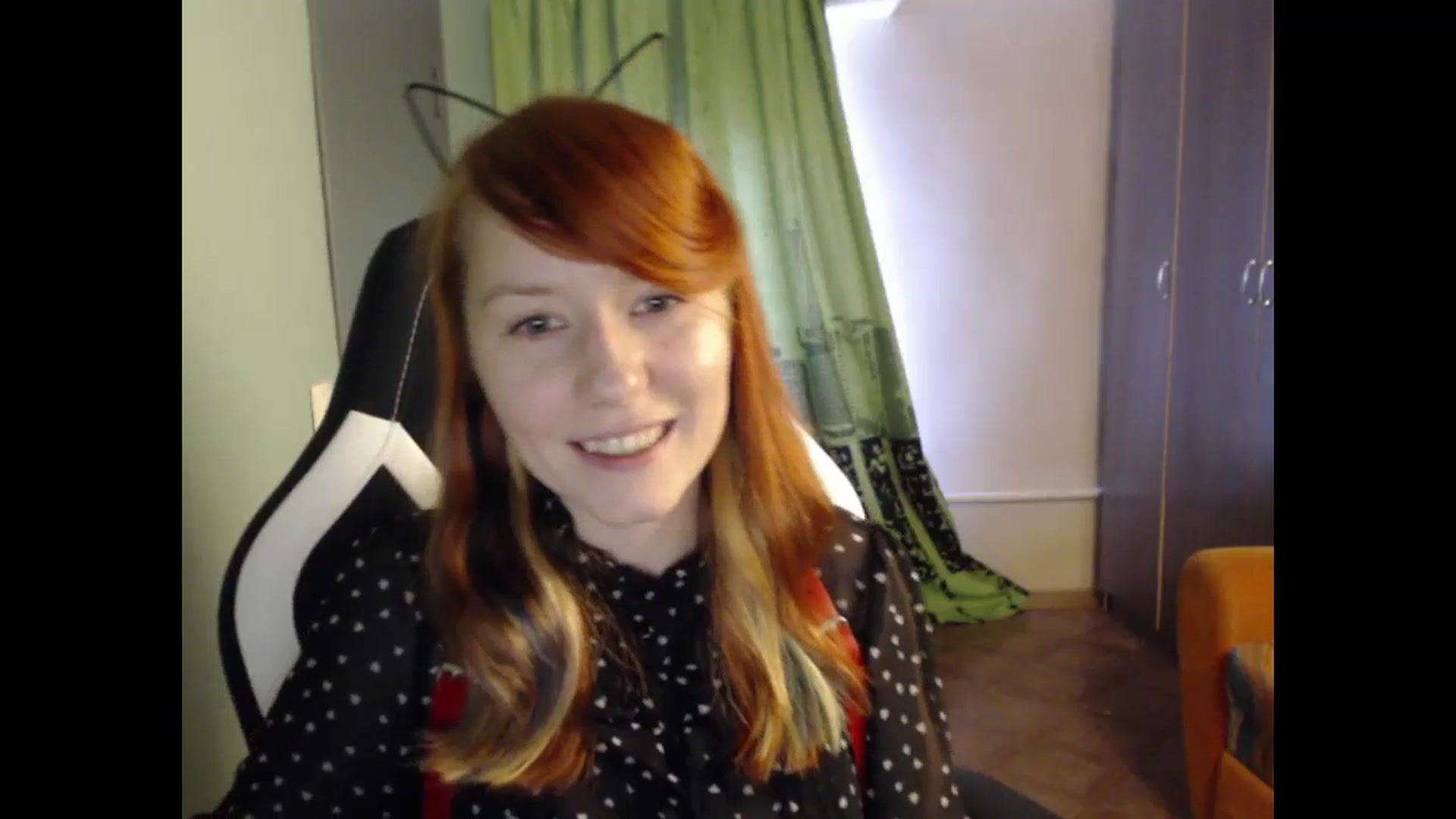 Gallery image thumbnail from NikiFoks18's myfreecams stream on, 08/28/2023, 09:22 image 16 of 20