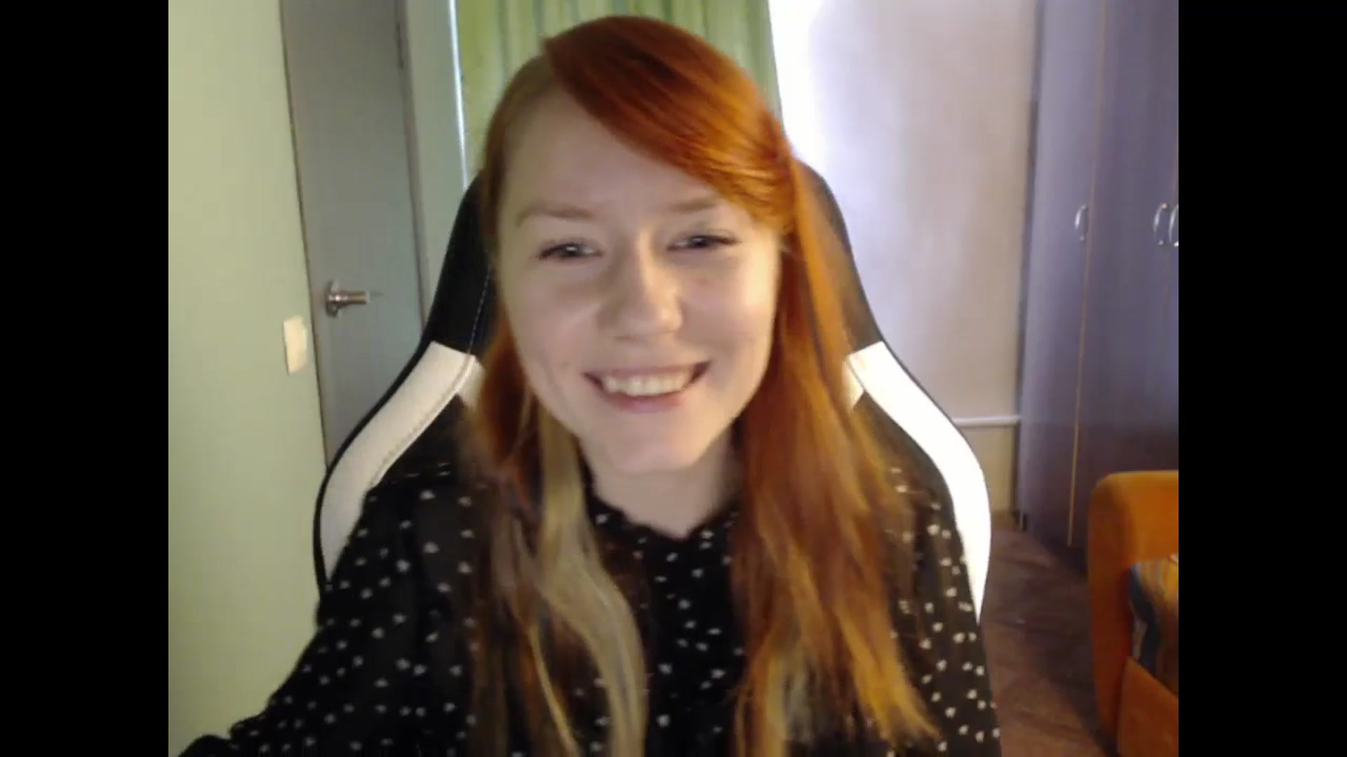 Gallery image thumbnail from NikiFoks18's myfreecams stream on, 08/29/2023, 07:15 image 4 of 20